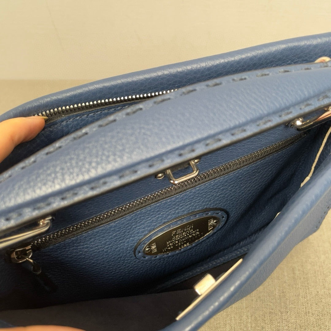 Fendi - Peekaboo - Calfskin - Blue - (medium)
