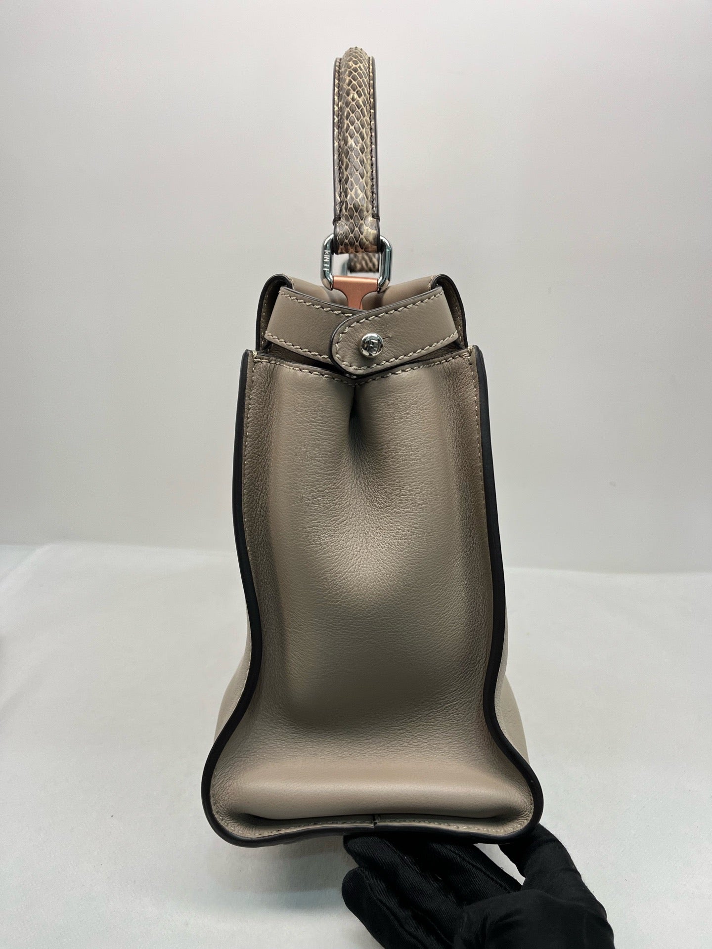 Fendi - Peekaboo - Calfskin - Grey - (medium)