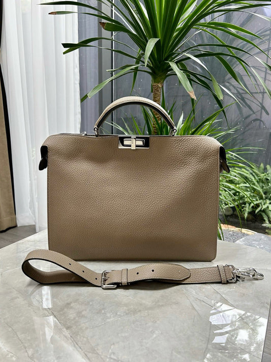 Fendi - Peekaboo Iseeu - Calfskin - Beige - (Large)