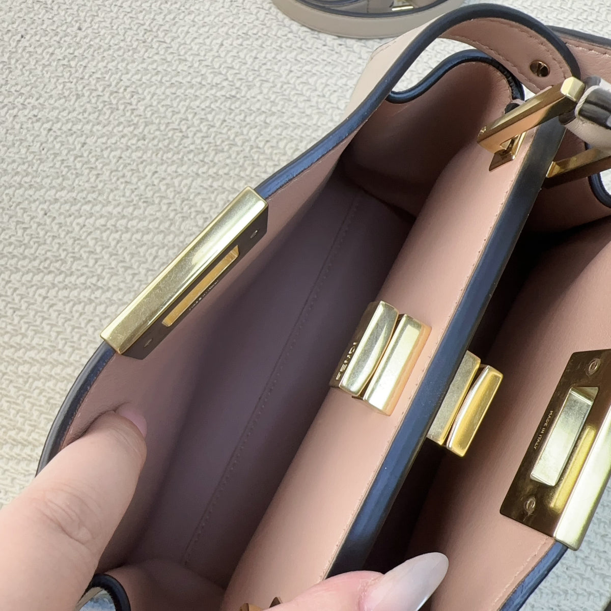 Fendi - Peekaboo ISeeU - Leather - Beige - (medium)
