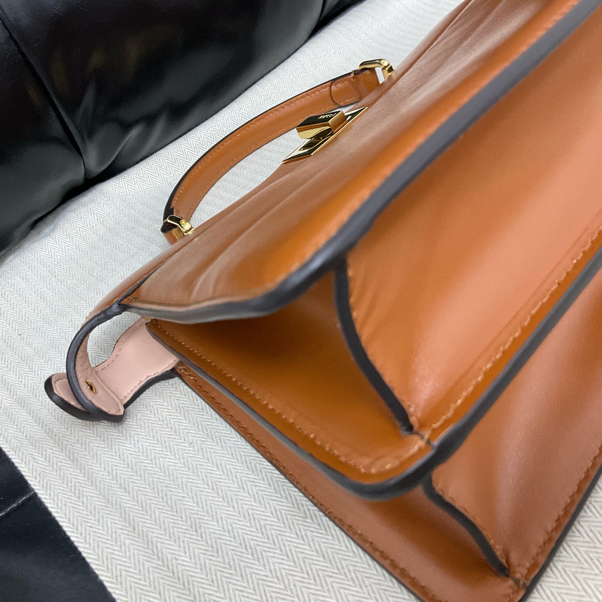 Fendi - Peekaboo ISeeU - Leather - Camel