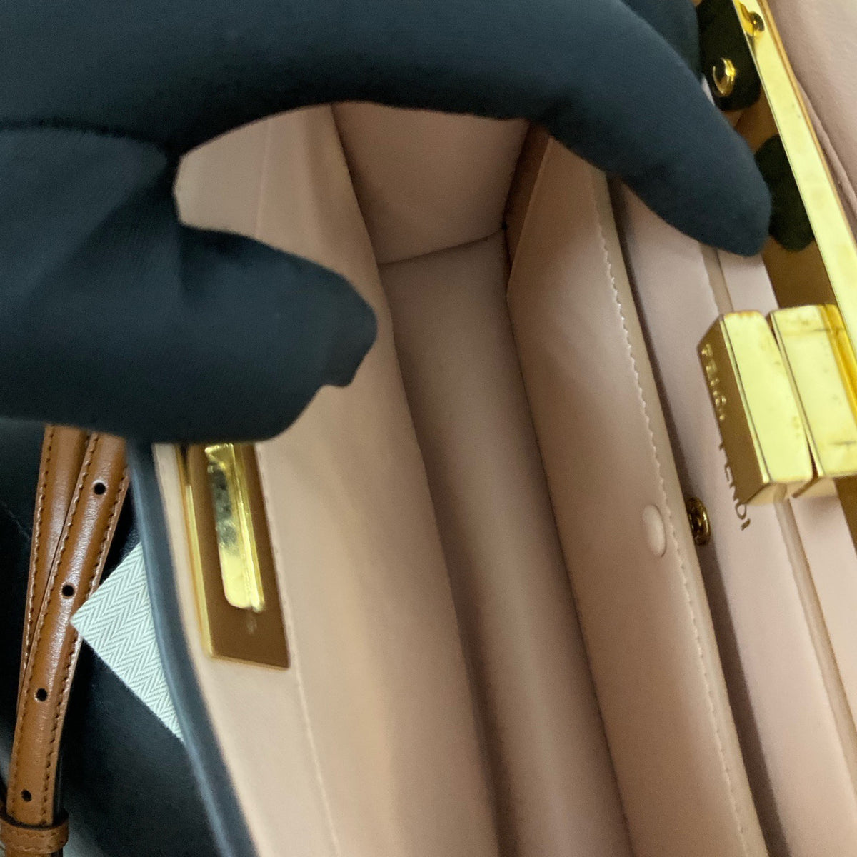 Fendi - Peekaboo ISeeU - Leather - Camel