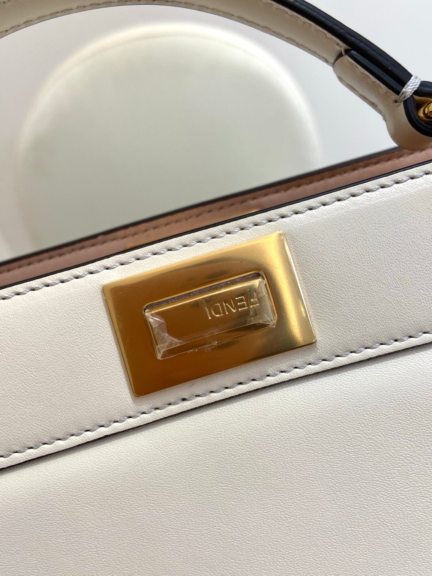 Fendi - Peekaboo Iseeu - Leather - White - (mini)