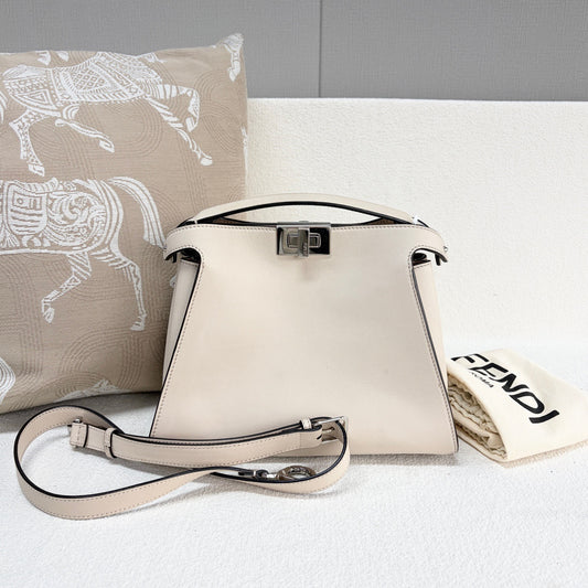 Fendi - Peekaboo - Leather - Beige - (medium)