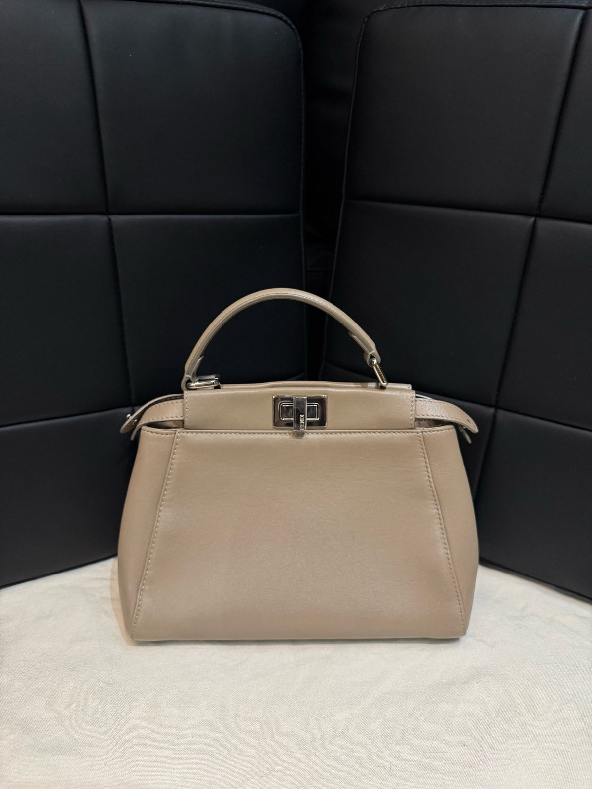 Fendi - Peekaboo - Leather - Beige - (mini)