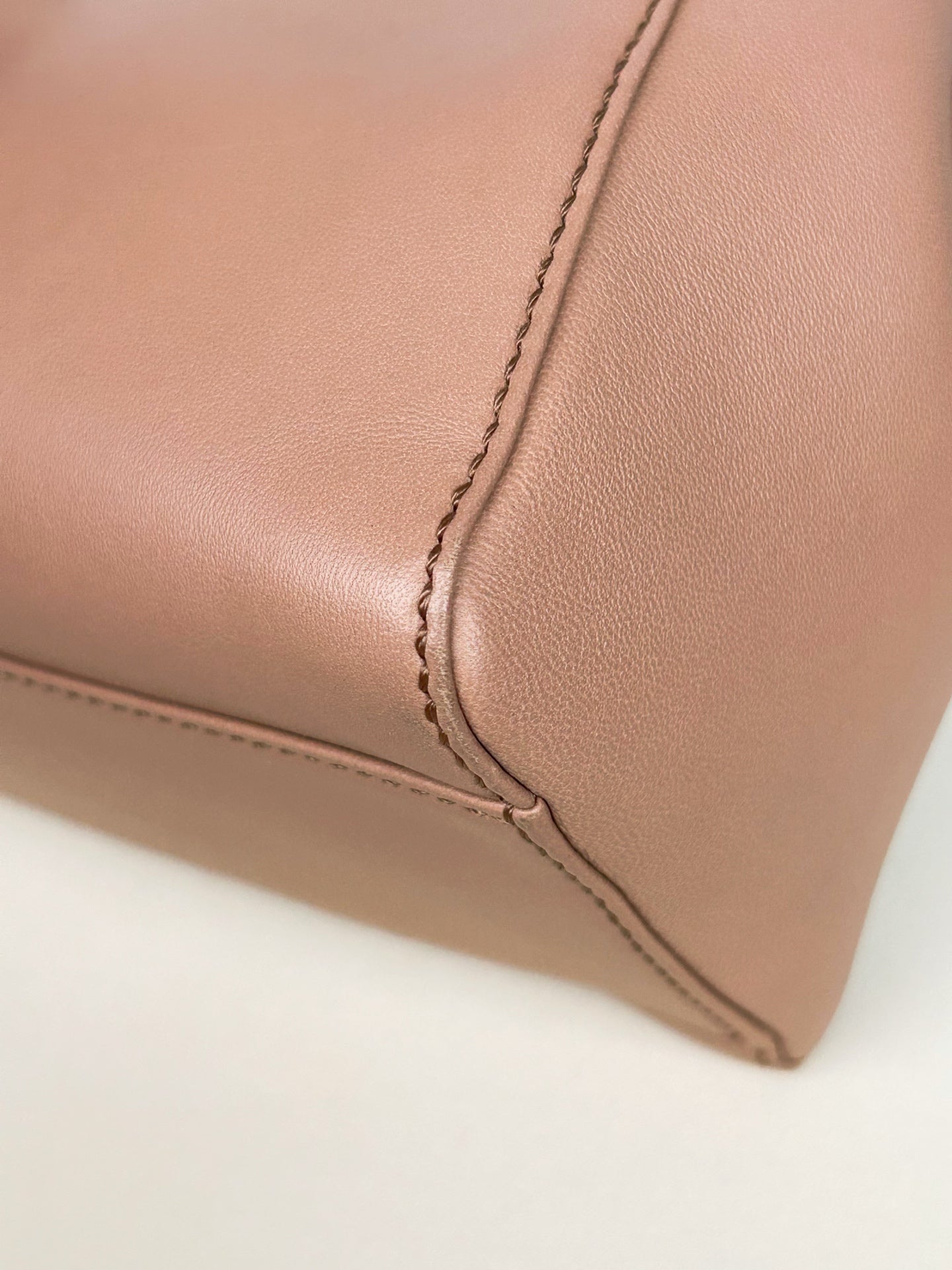 Fendi - Peekaboo - Leather - Beige - (mini)