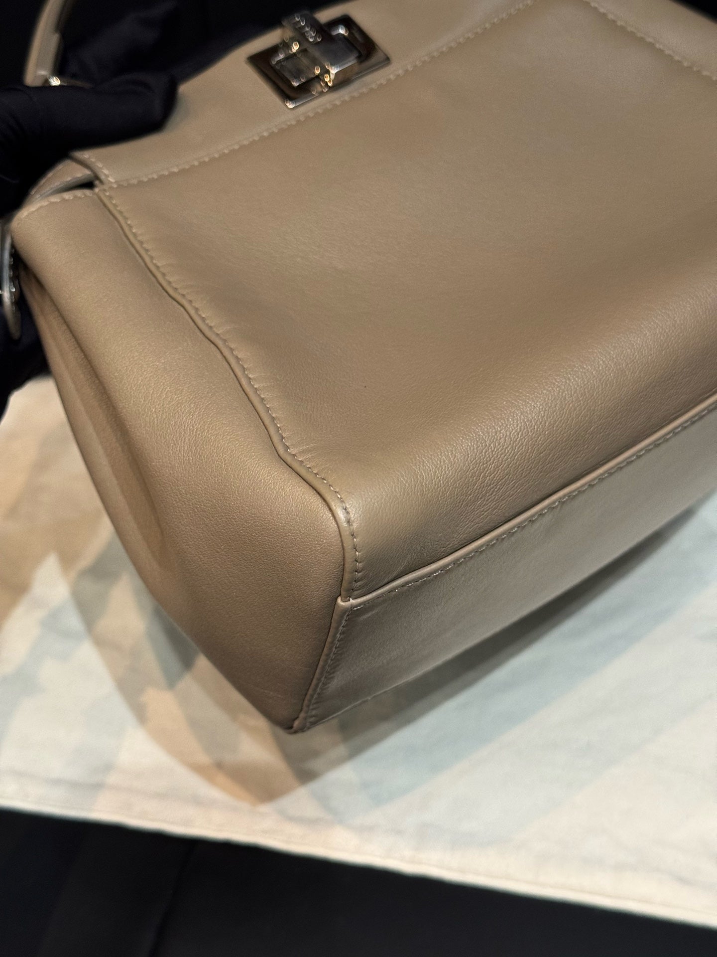 Fendi - Peekaboo - Leather - Beige - (mini)