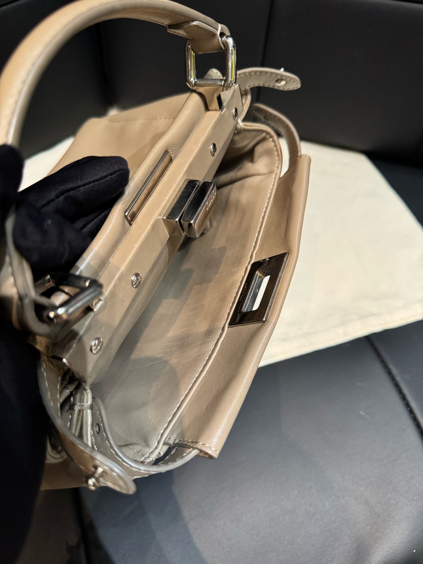 Fendi - Peekaboo - Leather - Beige - (mini)
