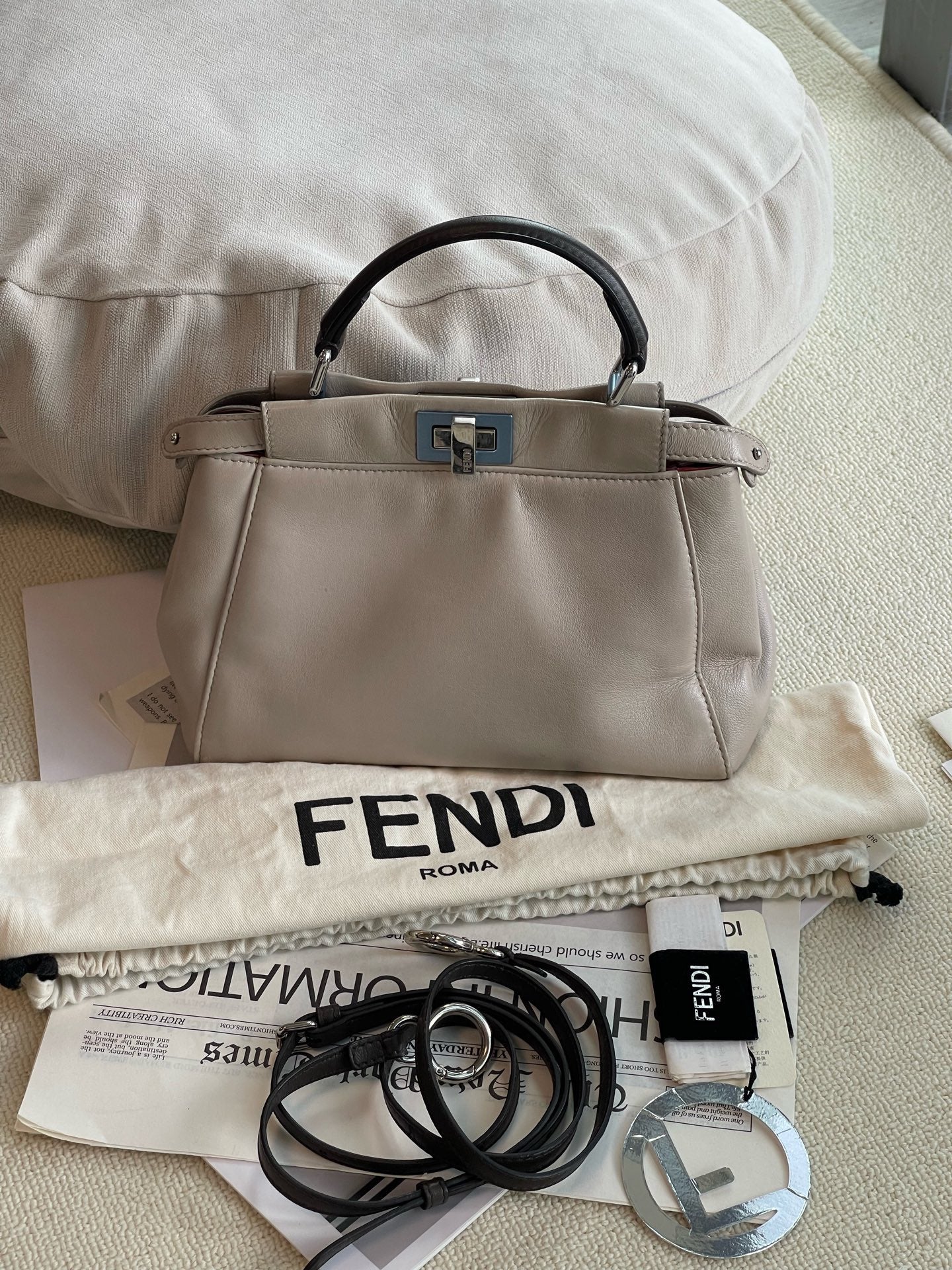 Fendi - Peekaboo - Leather - Beige - (small)