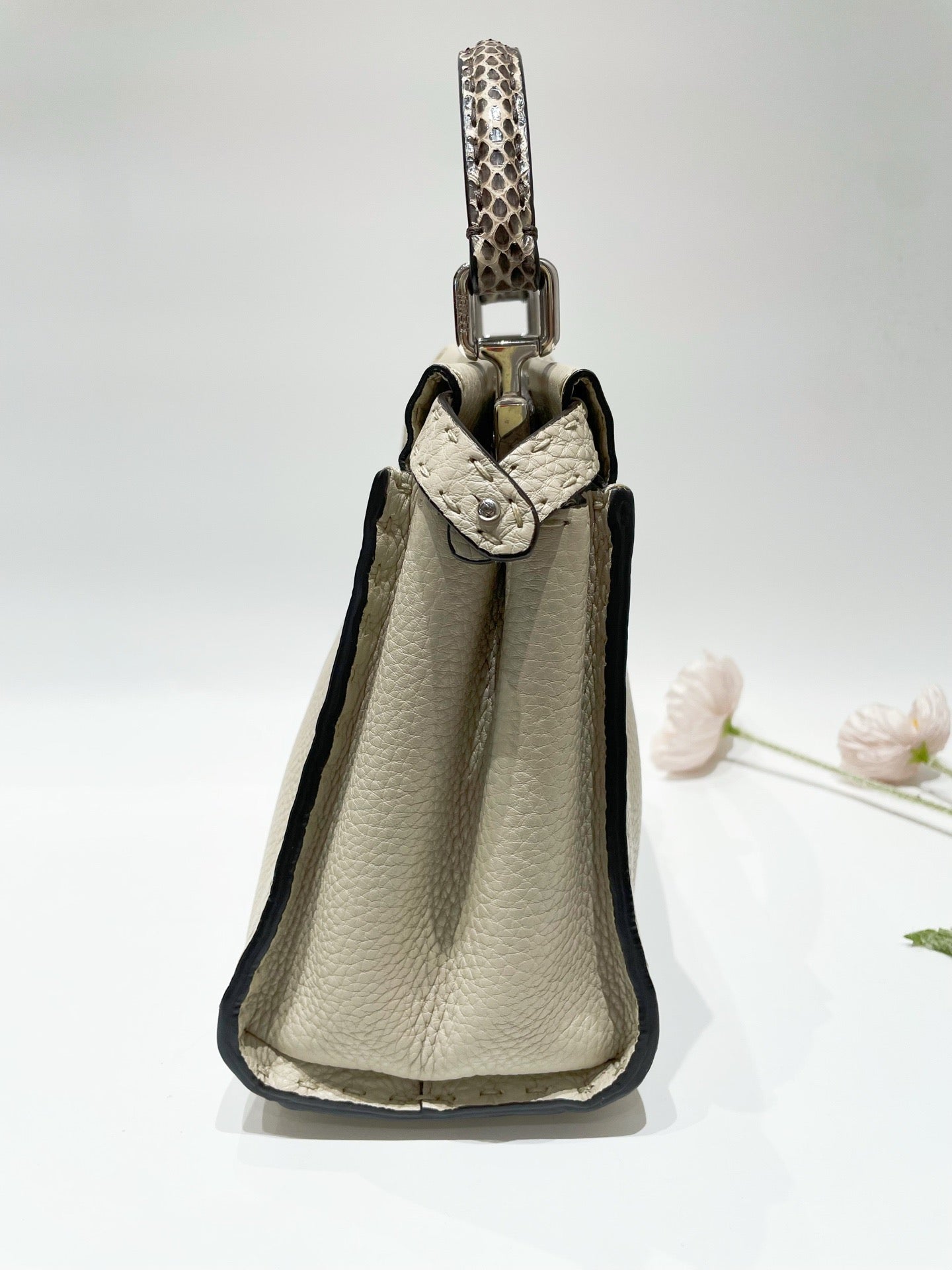 Fendi - Peekaboo - Leather - Beige - (small)