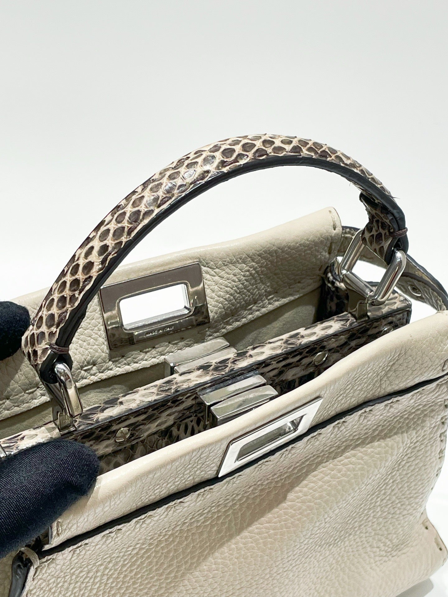 Fendi - Peekaboo - Leather - Beige - (small)