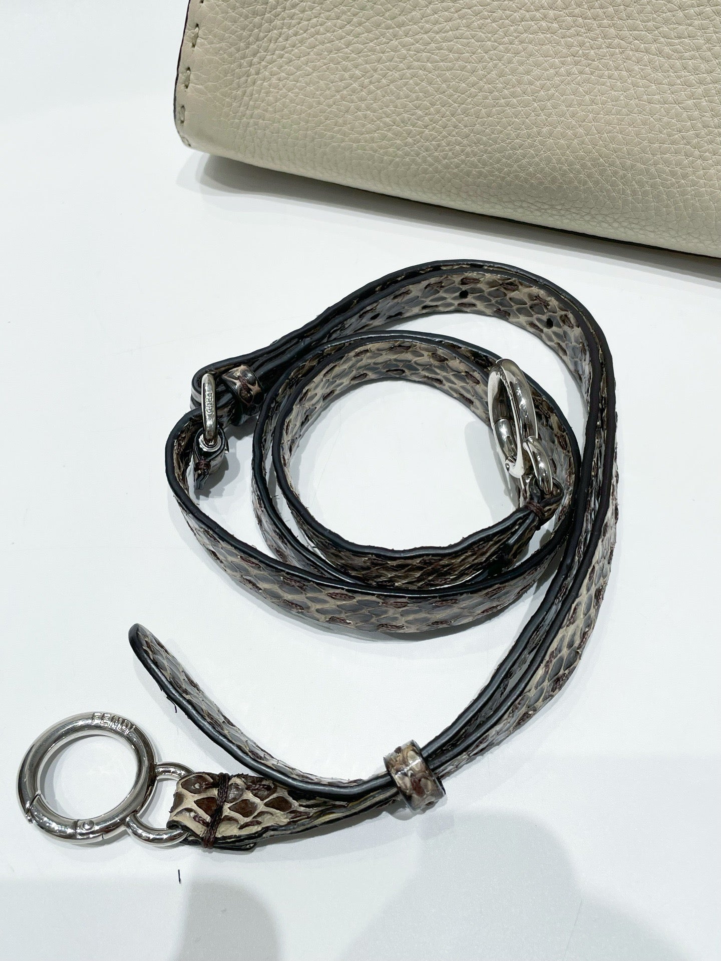 Fendi - Peekaboo - Leather - Beige - (small)