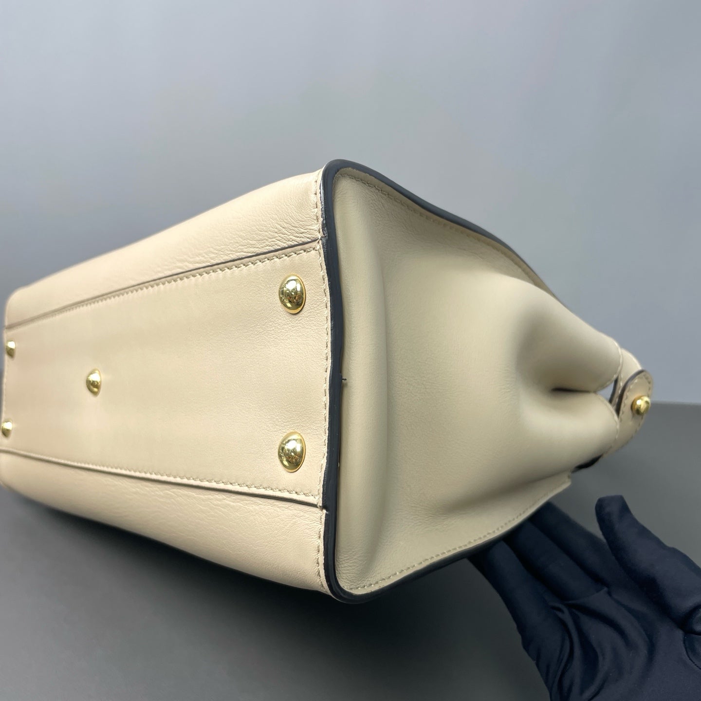 Fendi - Peekaboo - Leather - Beige with Tan Handle - (Medium)
