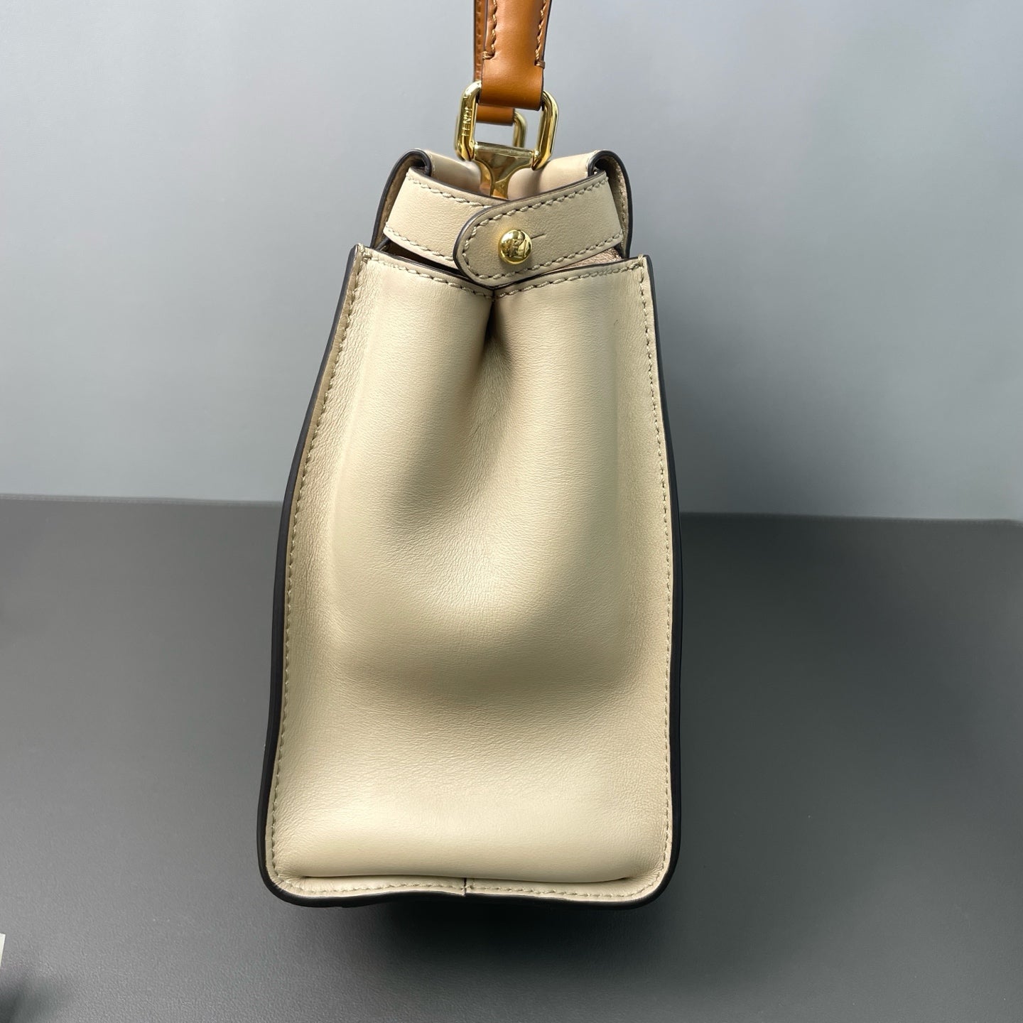 Fendi - Peekaboo - Leather - Beige with Tan Handle - (Medium)