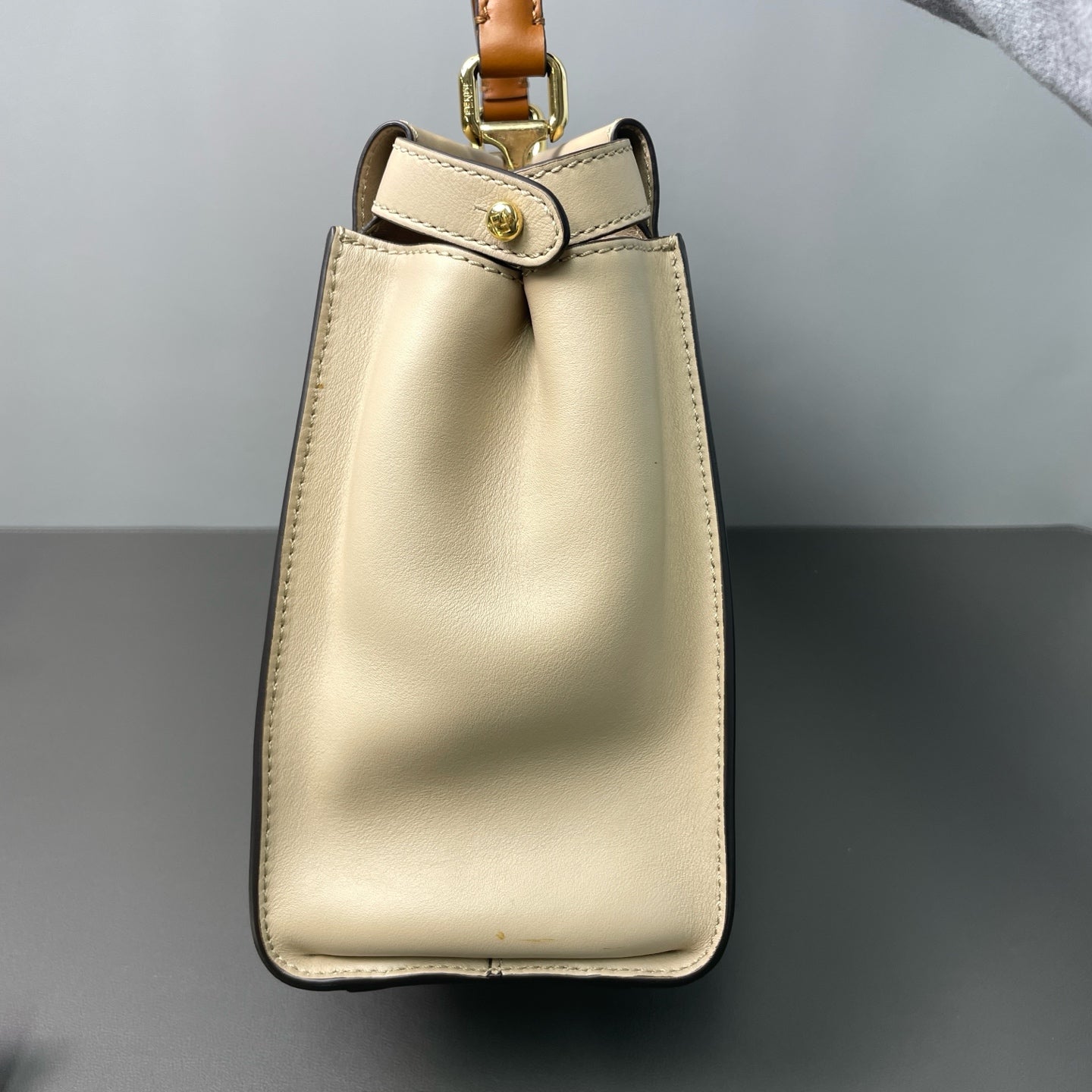 Fendi - Peekaboo - Leather - Beige with Tan Handle - (Medium)
