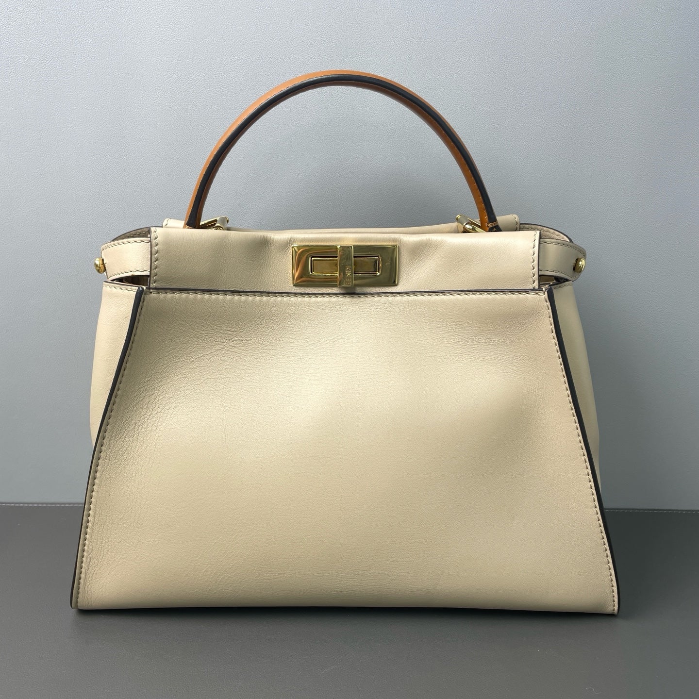 Fendi - Peekaboo - Leather - Beige with Tan Handle - (Medium)
