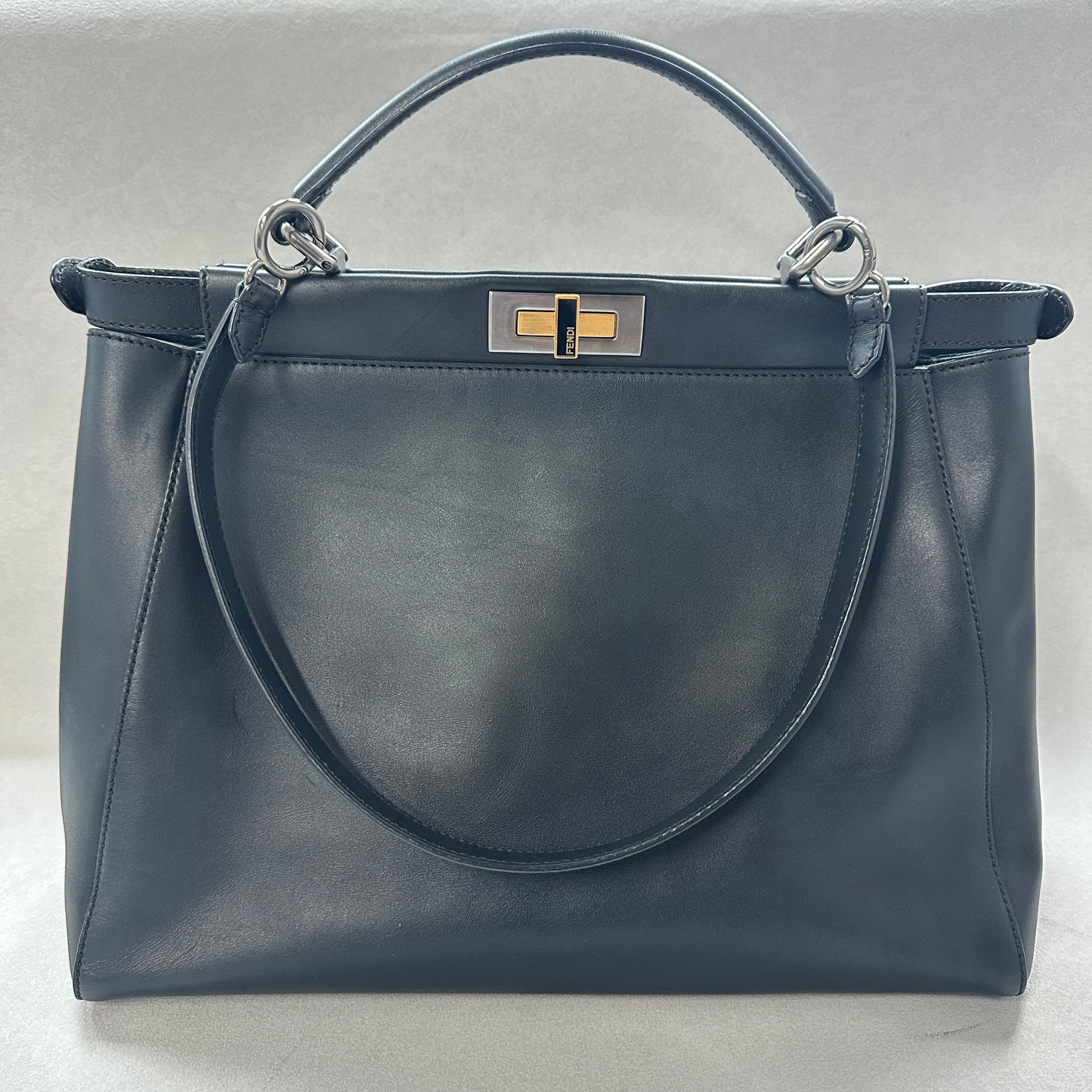 Fendi - Peekaboo - Leather - Black - (Large)