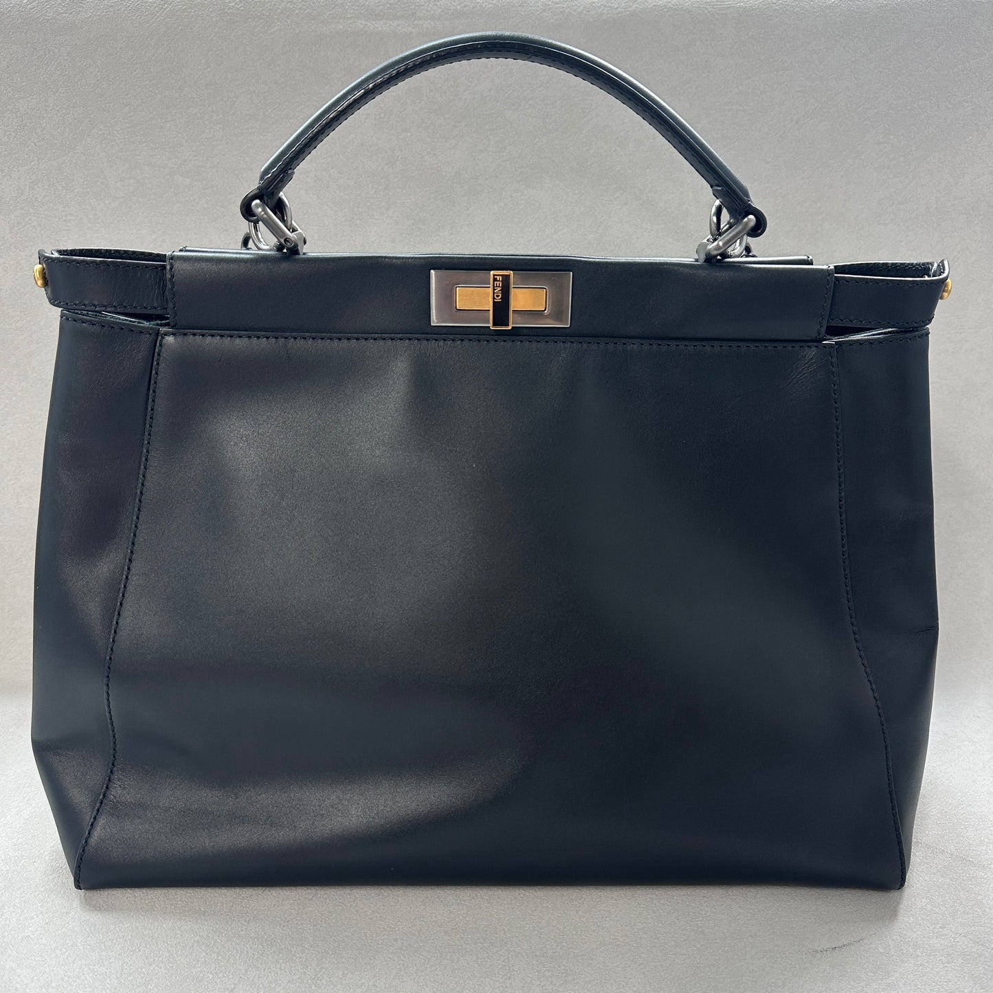 Fendi - Peekaboo - Leather - Black - (Large)