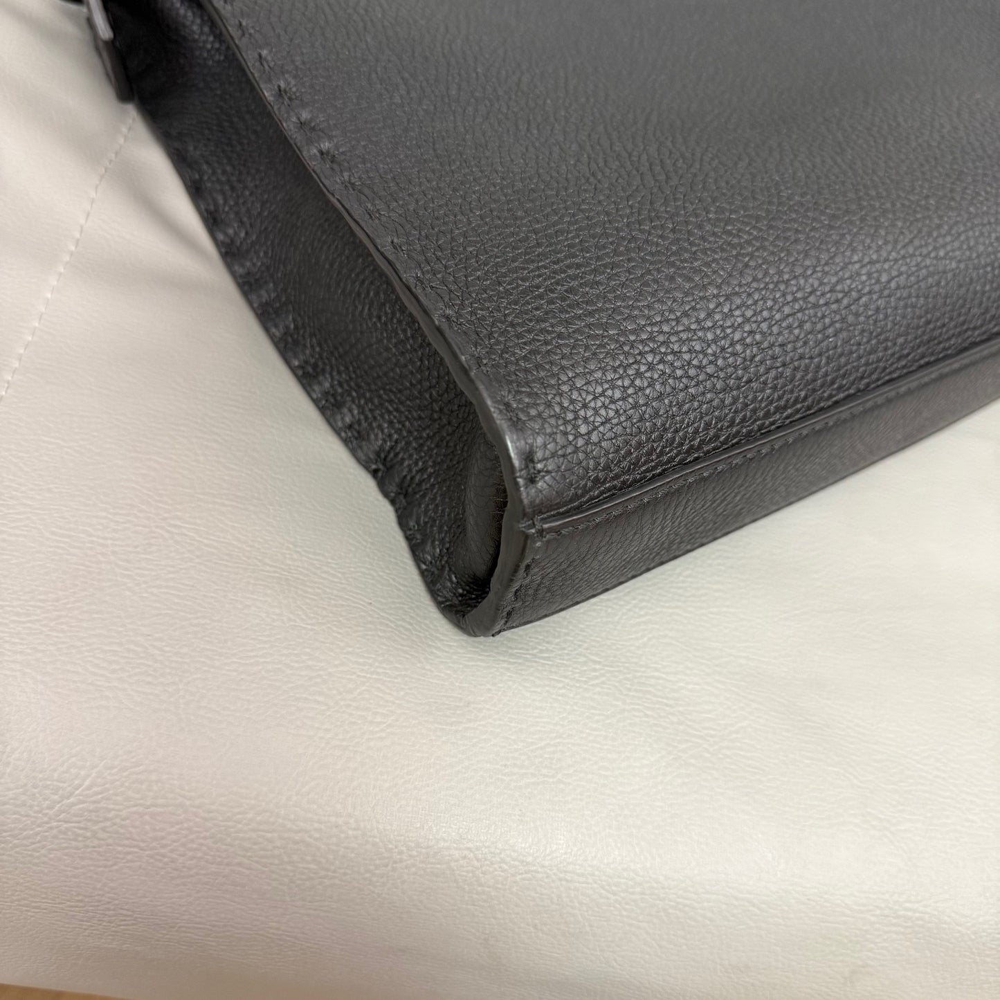 Fendi - Peekaboo - Leather - Black - (large)