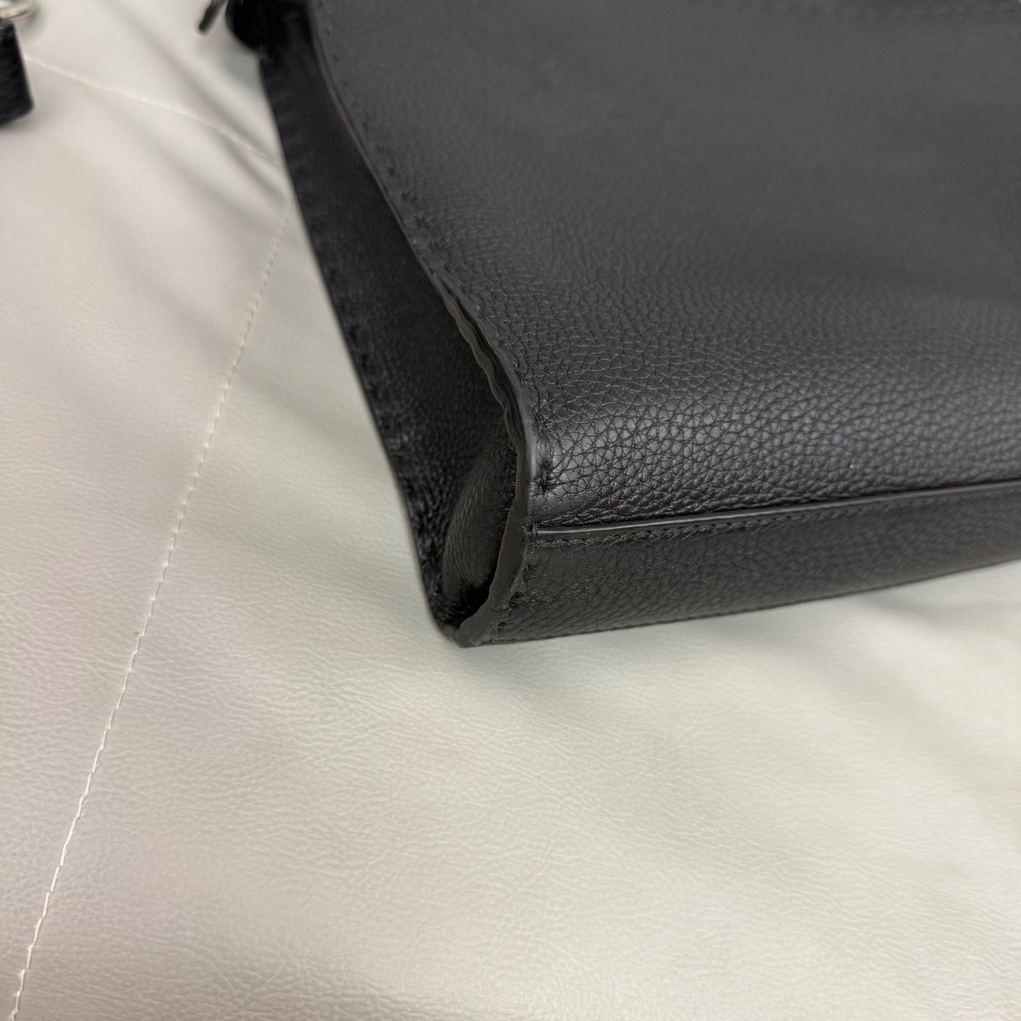 Fendi - Peekaboo - Leather - Black - (large)