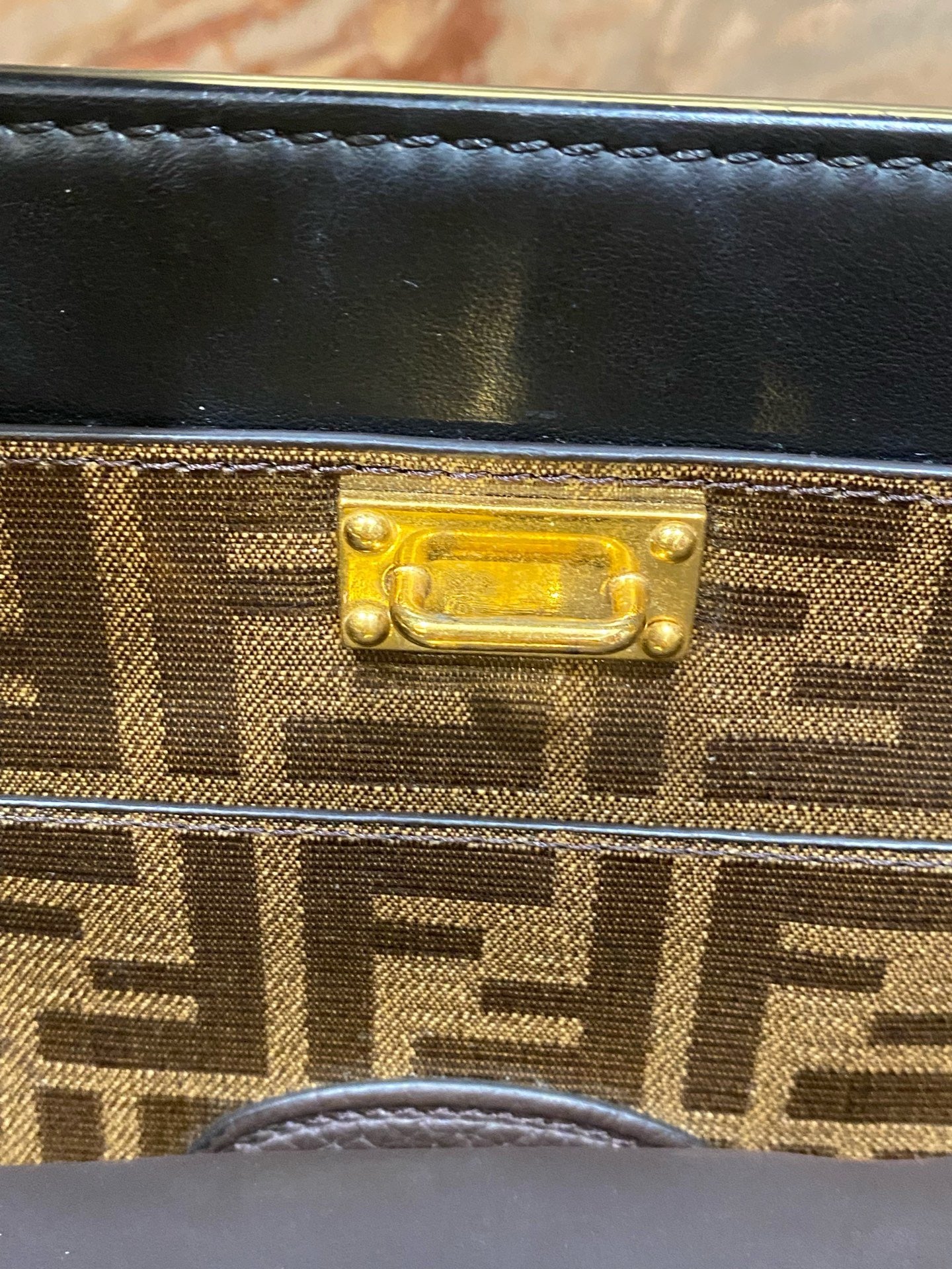 Fendi - Peekaboo - Leather - Black - (Large)