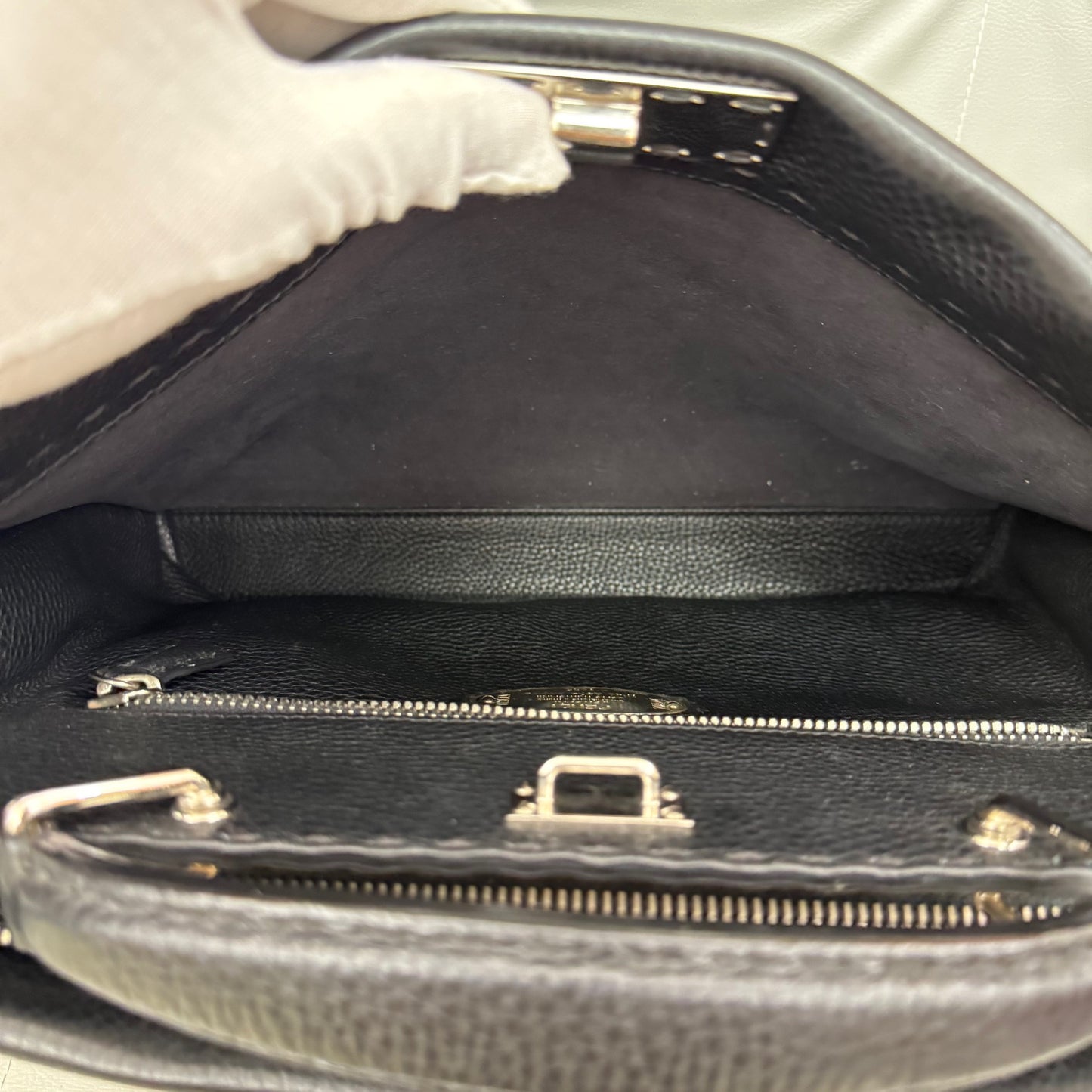 Fendi - Peekaboo - Leather - Black - (large)