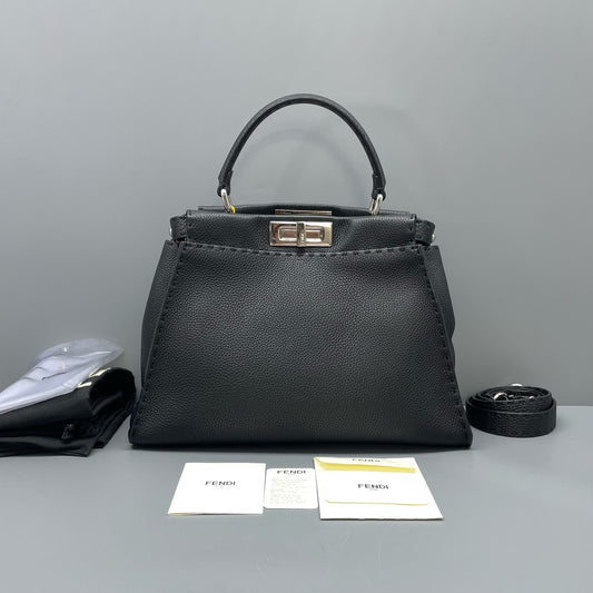 Fendi - Peekaboo - Leather - Black - (Medium)