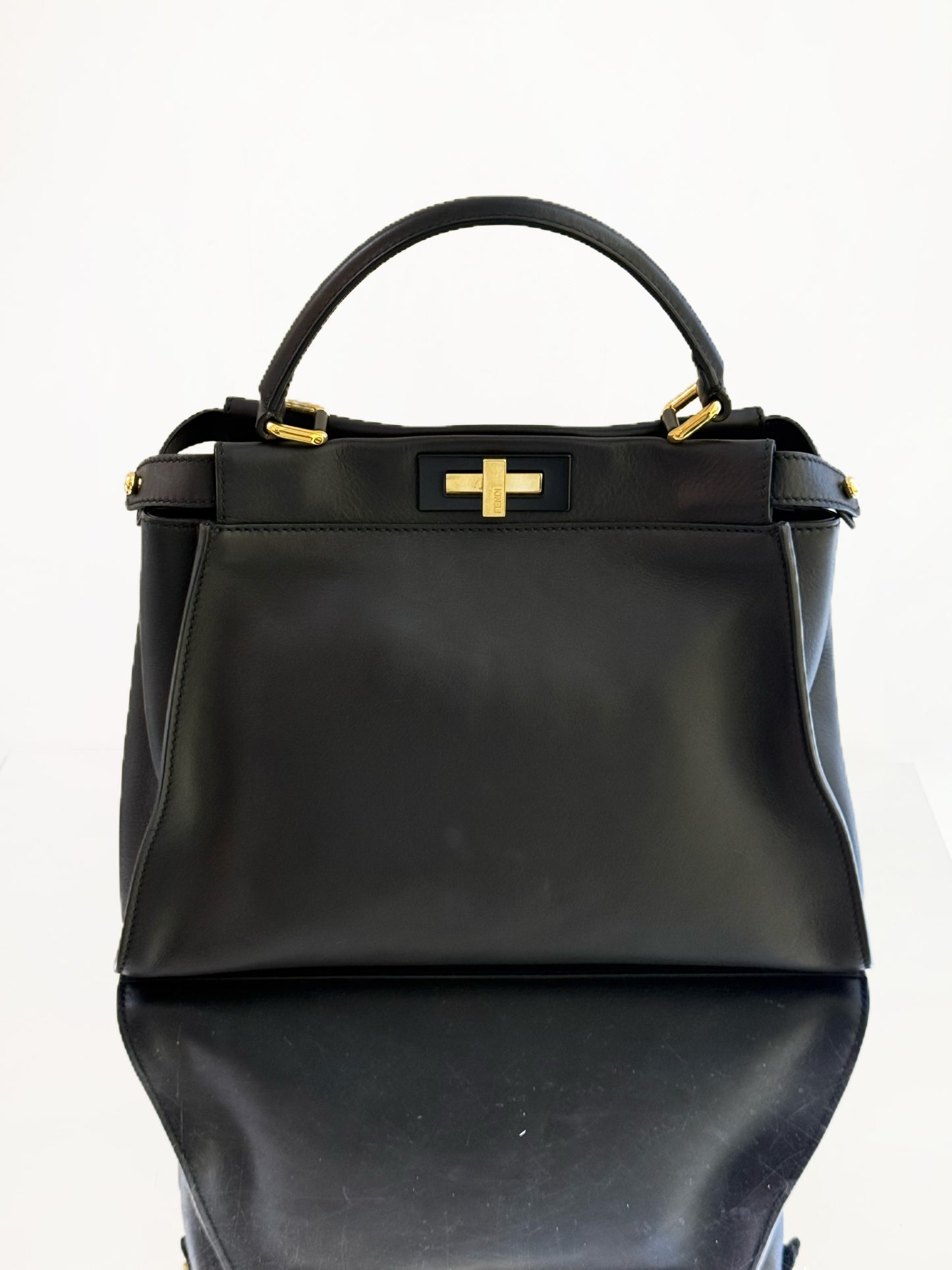 Fendi - Peekaboo - Leather - Black - (Medium)