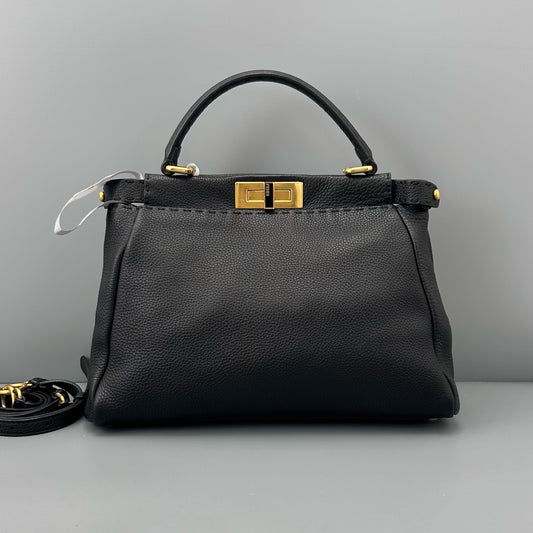 Fendi - Peekaboo - Leather - Black - (Medium)