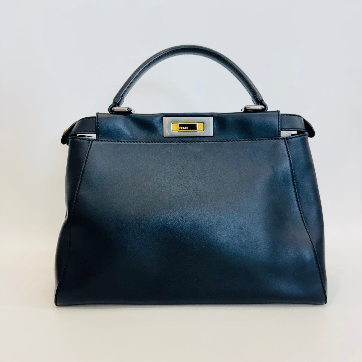 Fendi - Peekaboo - Leather - Black - (medium)