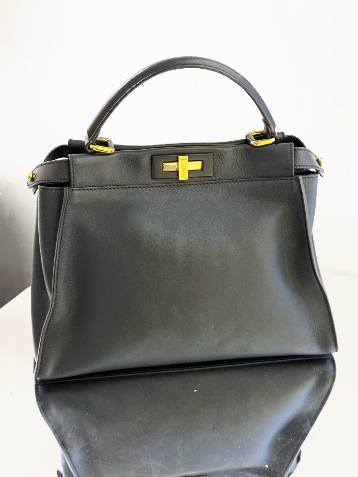 Fendi - Peekaboo - Leather - Black - (medium)