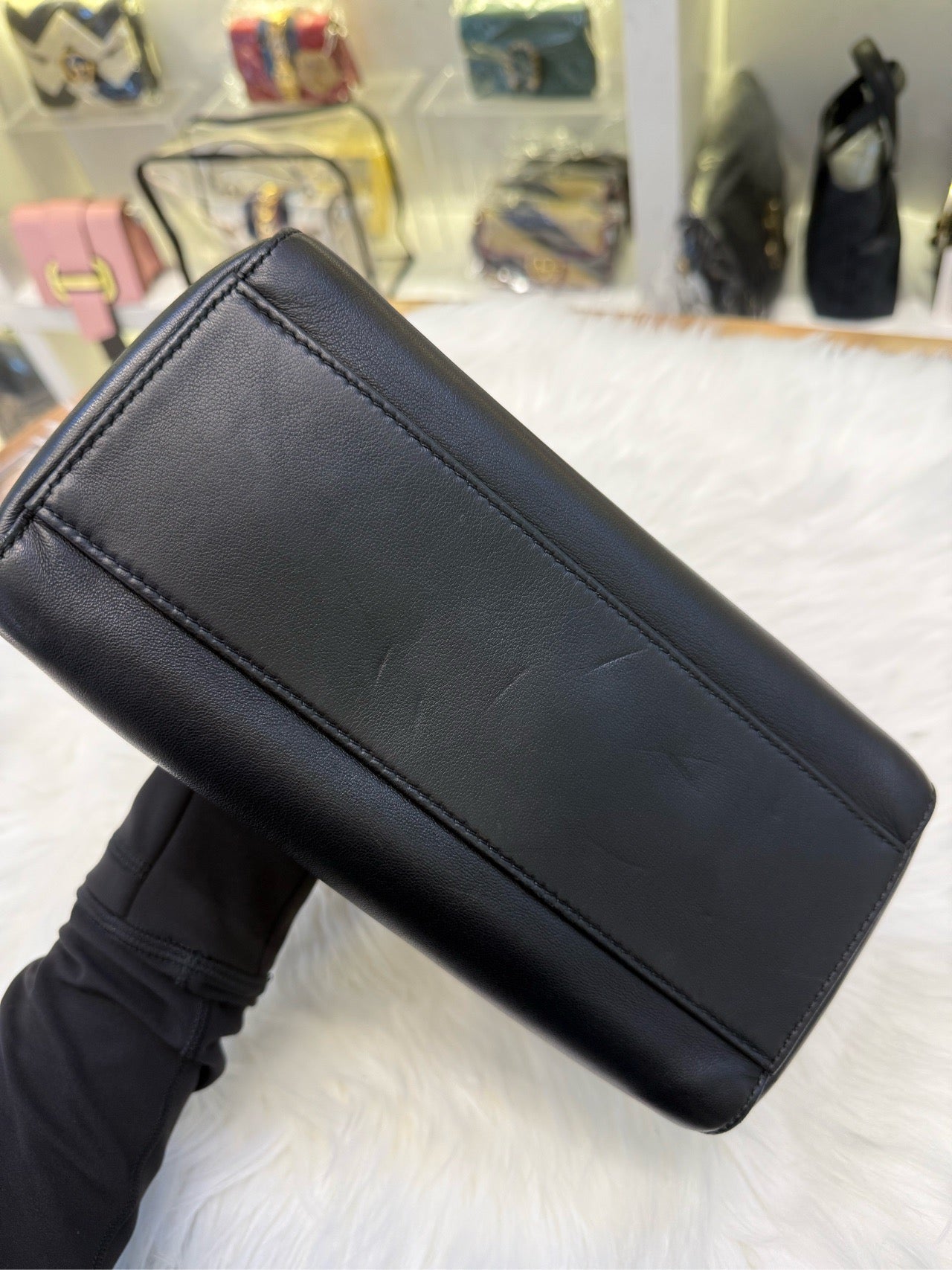 Fendi - Peekaboo - Leather - Black - (medium)
