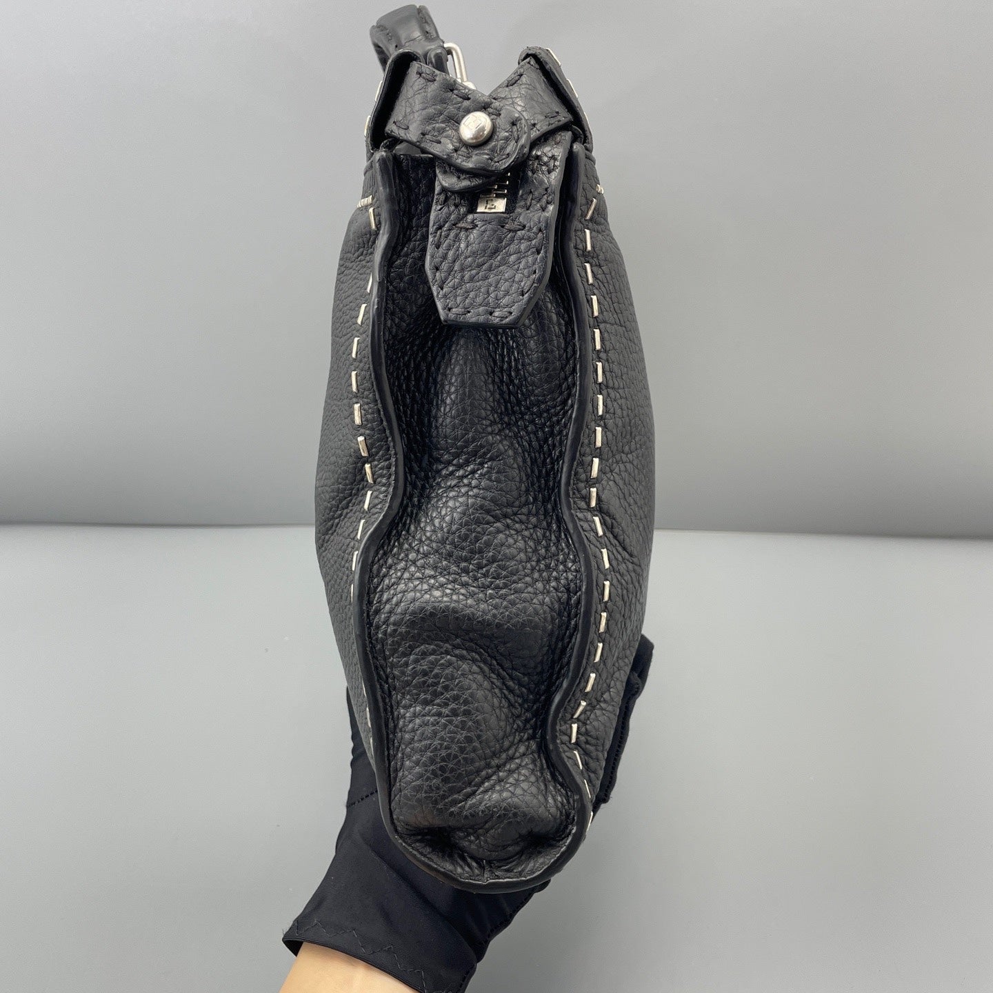 Fendi - Peekaboo - Leather - Black - (medium)