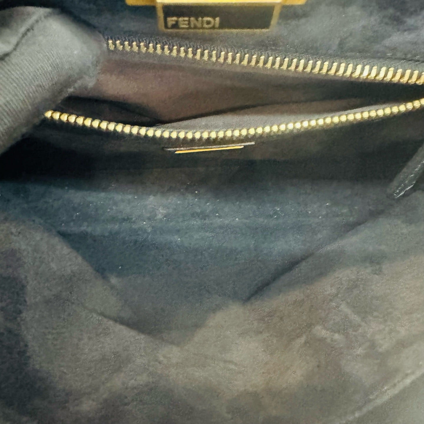 Fendi - Peekaboo - Leather - Black - (medium)