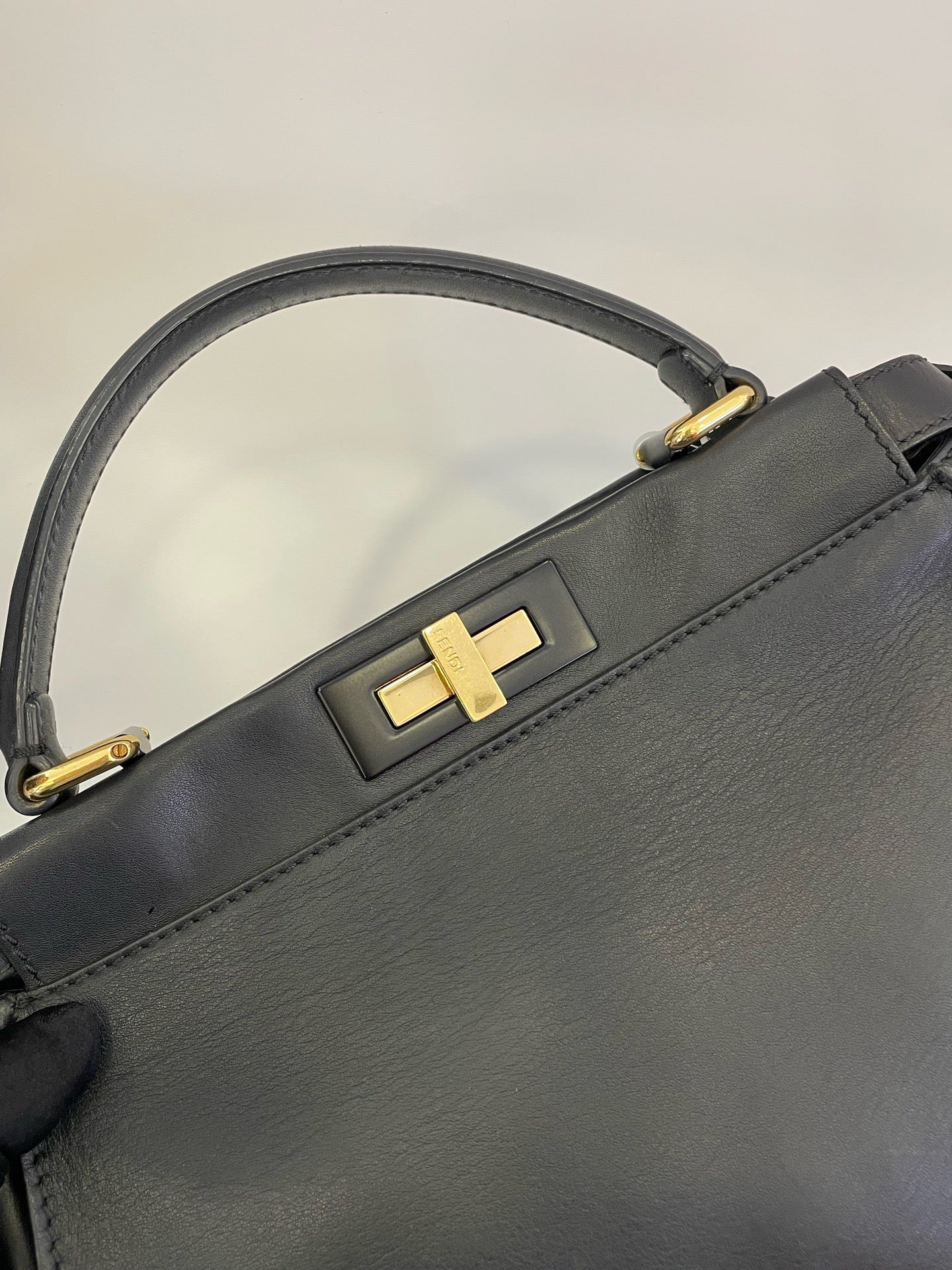 Fendi - Peekaboo - Leather - Black - (medium)