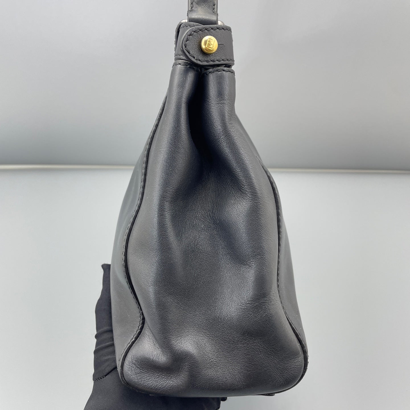 Fendi - Peekaboo - Leather - Black - (medium)
