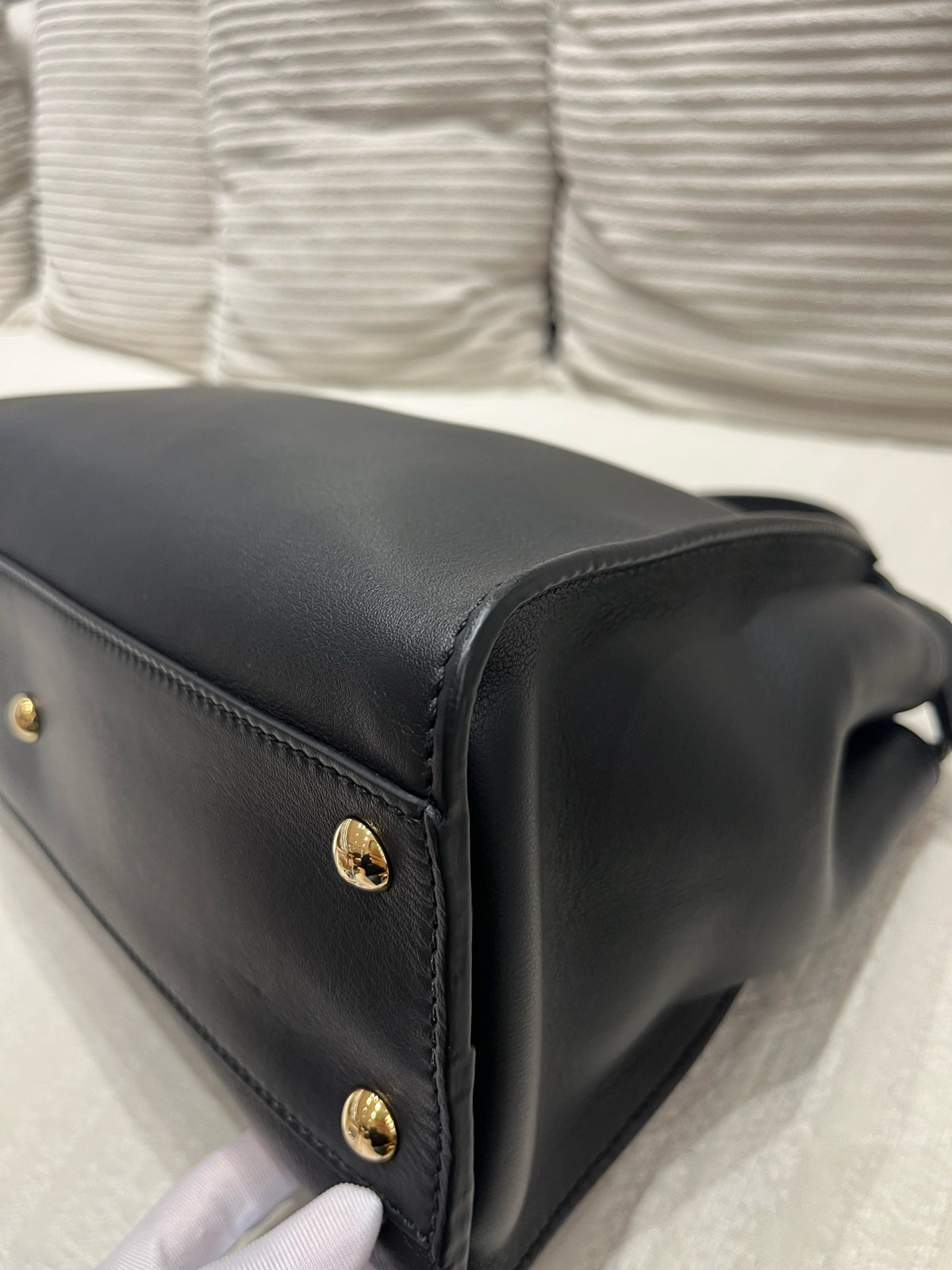 Fendi - Peekaboo - Leather - Black - (medium)