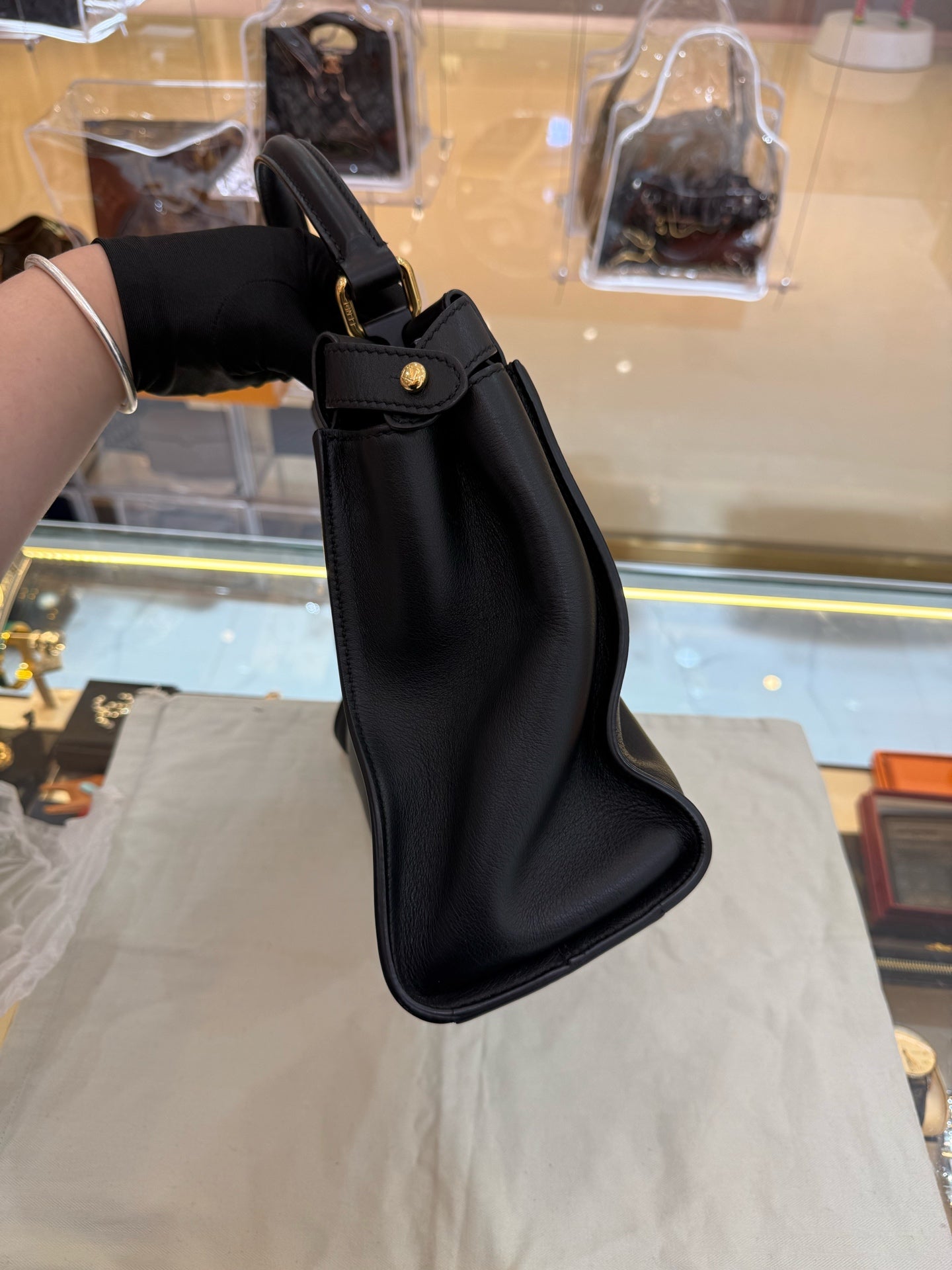 Fendi - Peekaboo - Leather - Black - (medium)