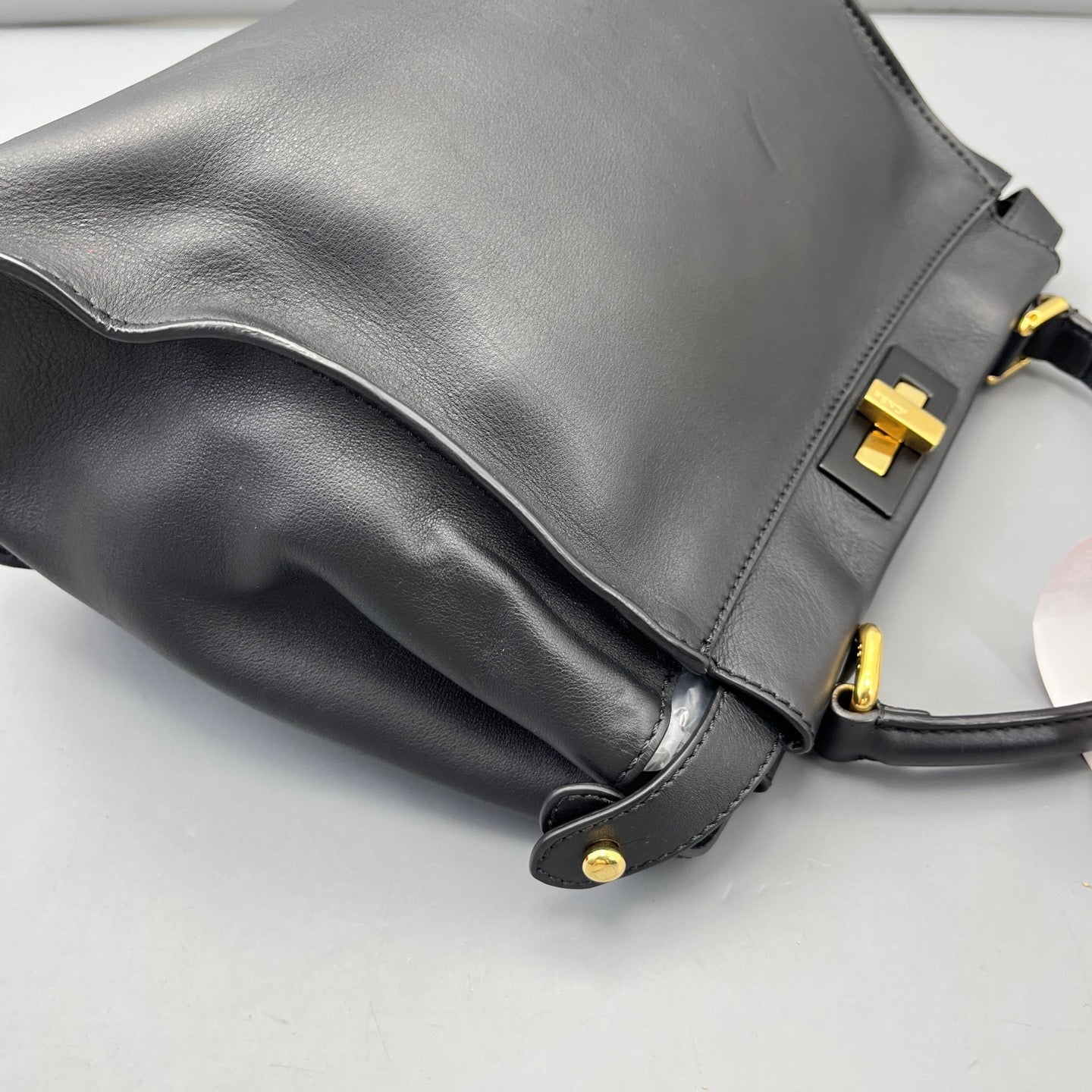 Fendi - Peekaboo - Leather - Black - (medium)