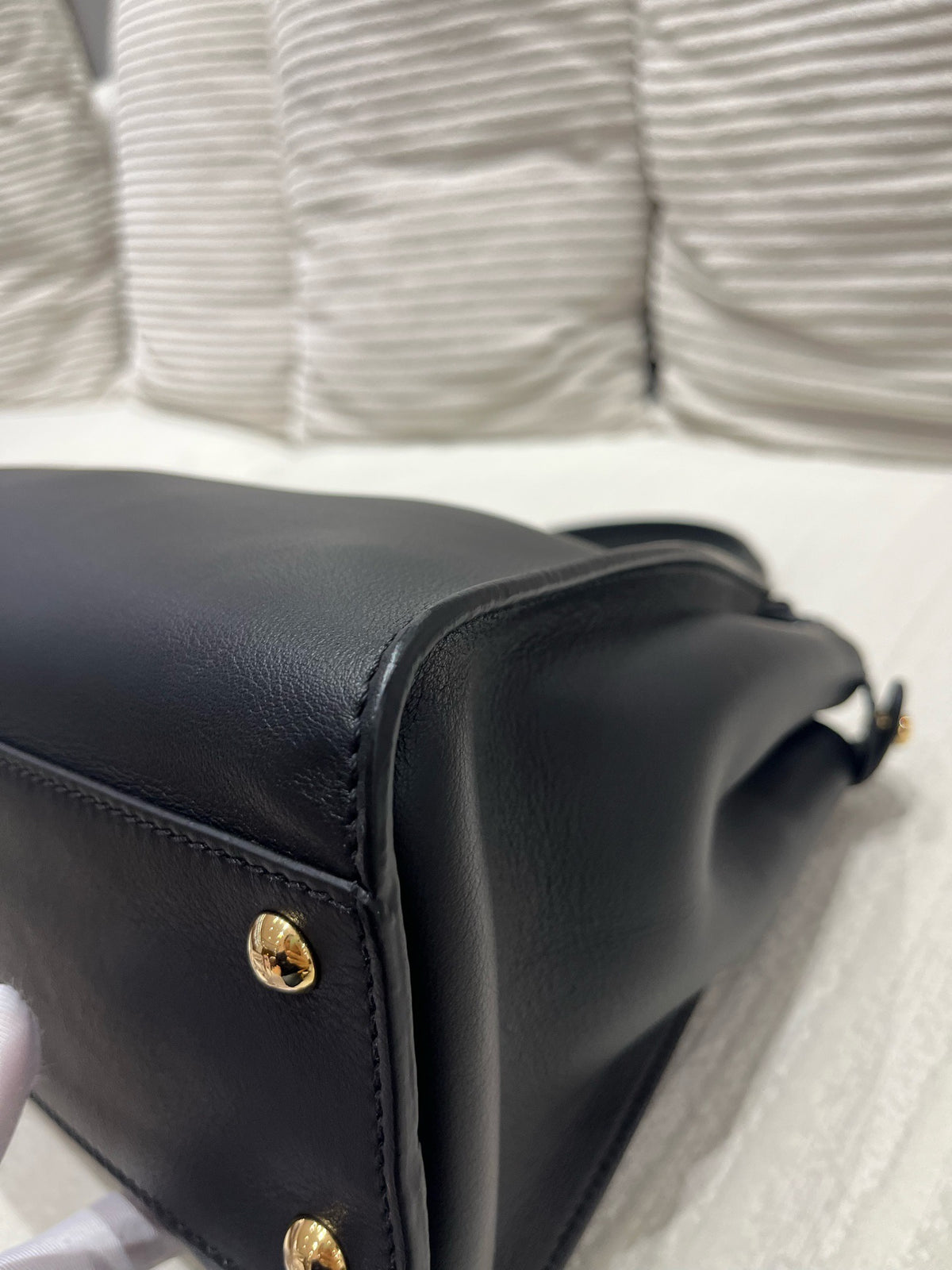 Fendi - Peekaboo - Leather - Black - (medium)