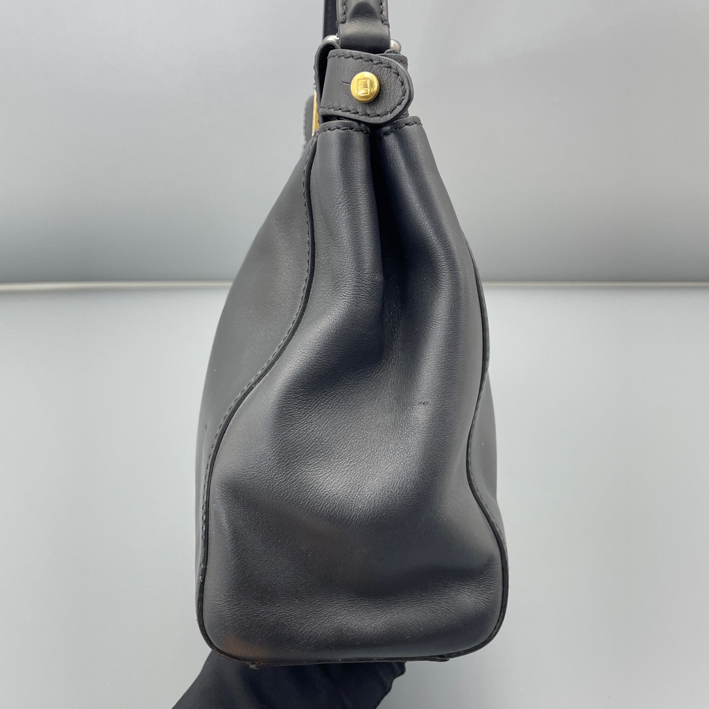 Fendi - Peekaboo - Leather - Black - (medium)