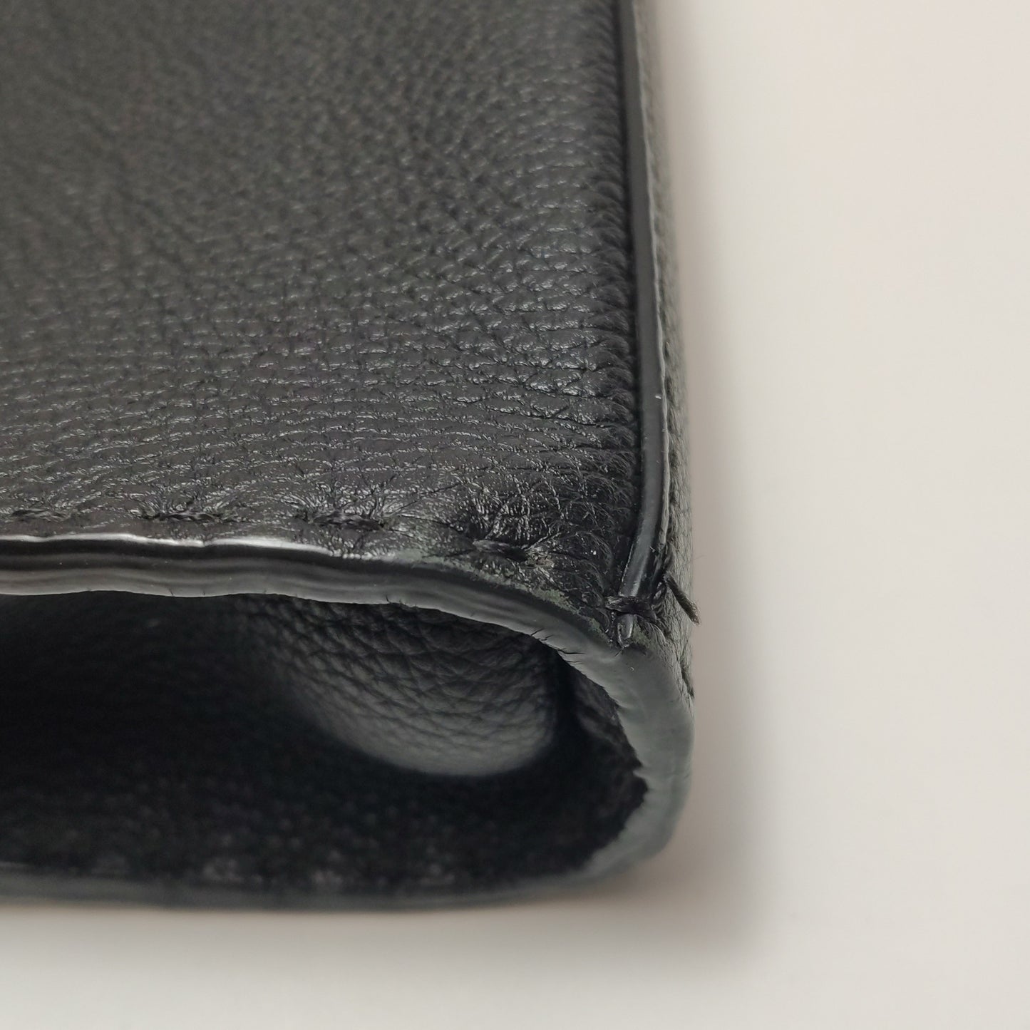 Fendi - Peekaboo - Leather - Black - (medium)