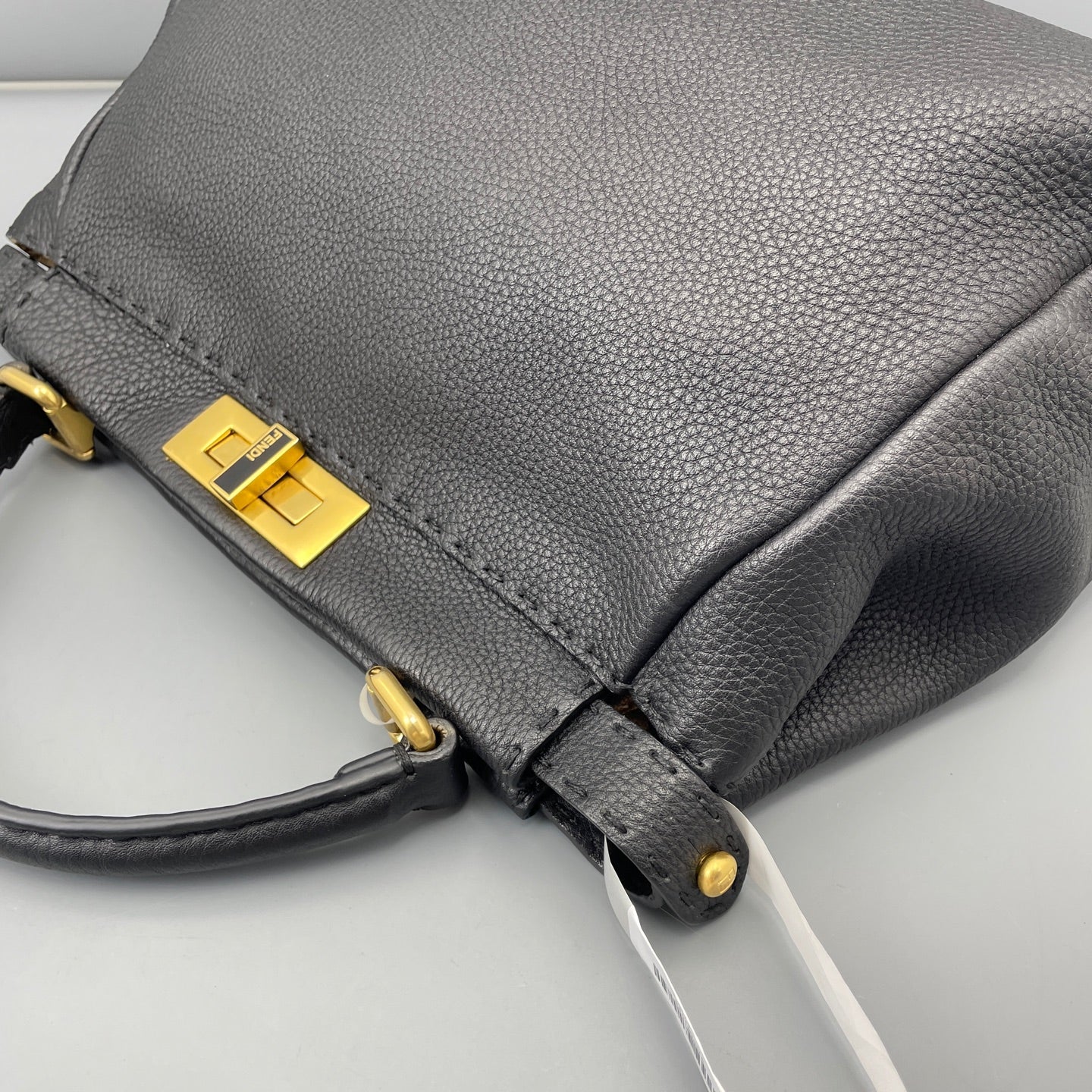 Fendi - Peekaboo - Leather - Black - (Medium)