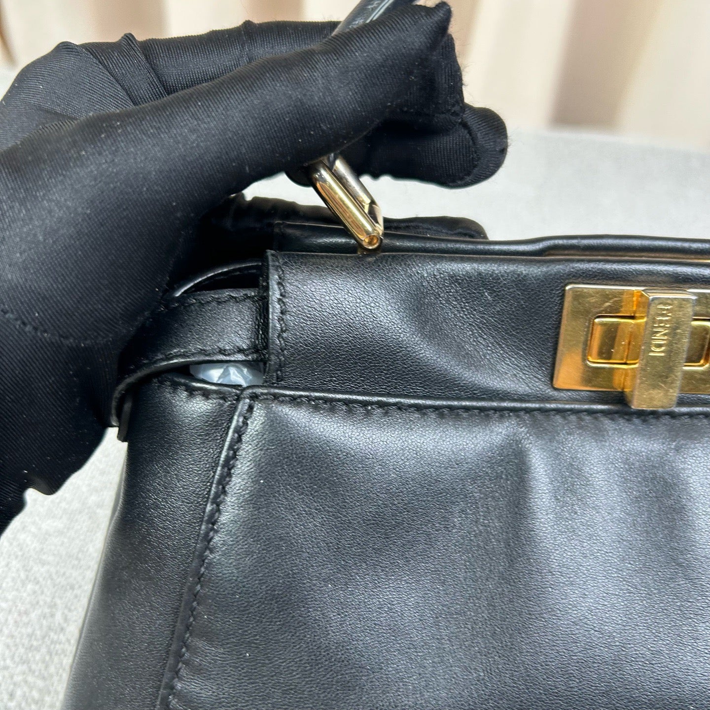 Fendi - Peekaboo - Leather - Black - (medium)