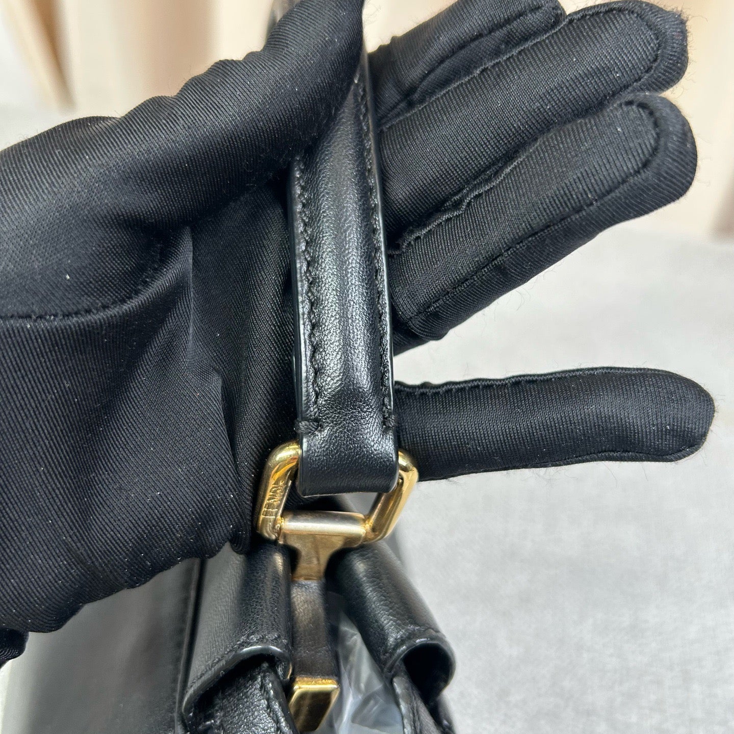 Fendi - Peekaboo - Leather - Black - (medium)