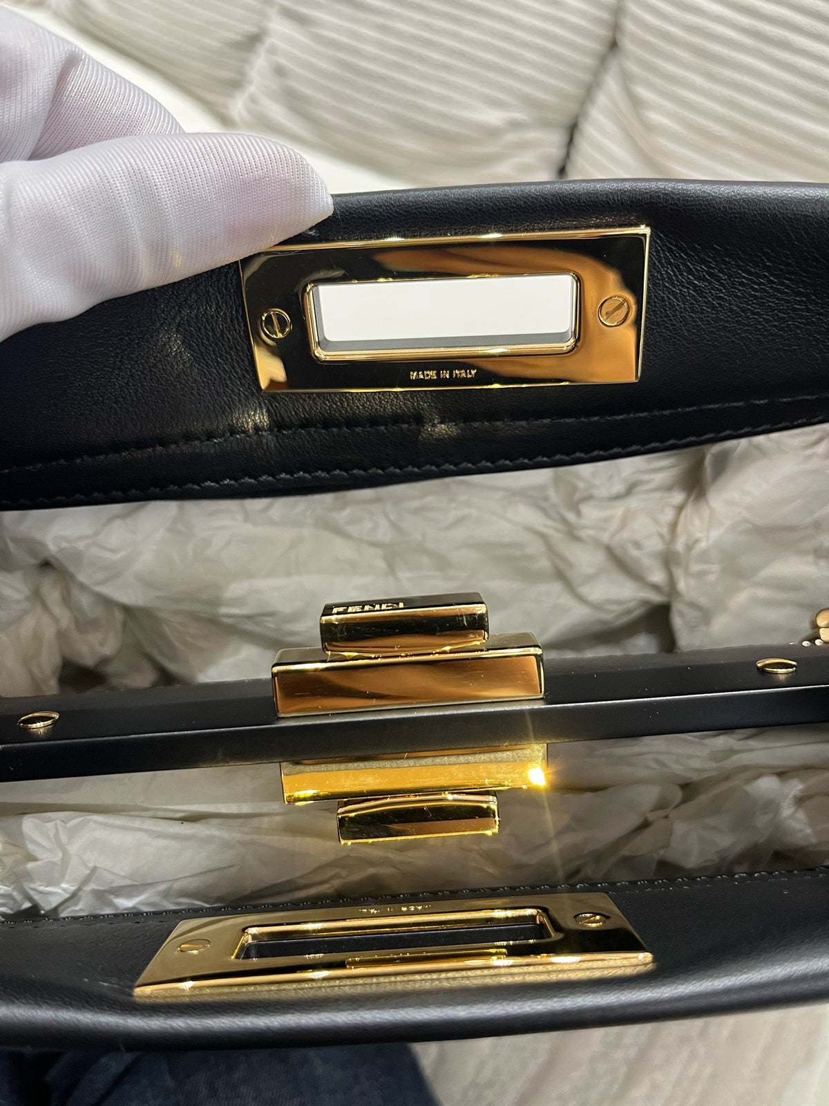 Fendi - Peekaboo - Leather - Black - (medium)
