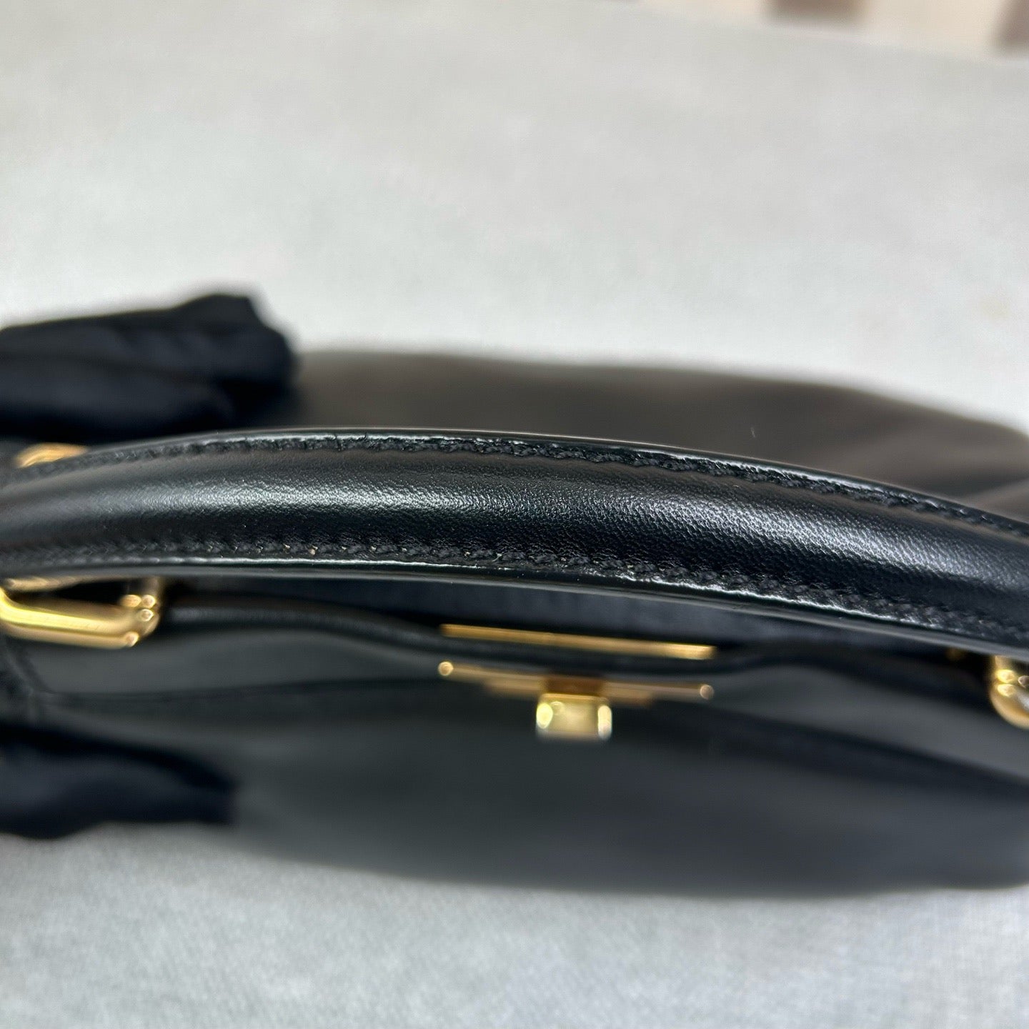 Fendi - Peekaboo - Leather - Black - (medium)