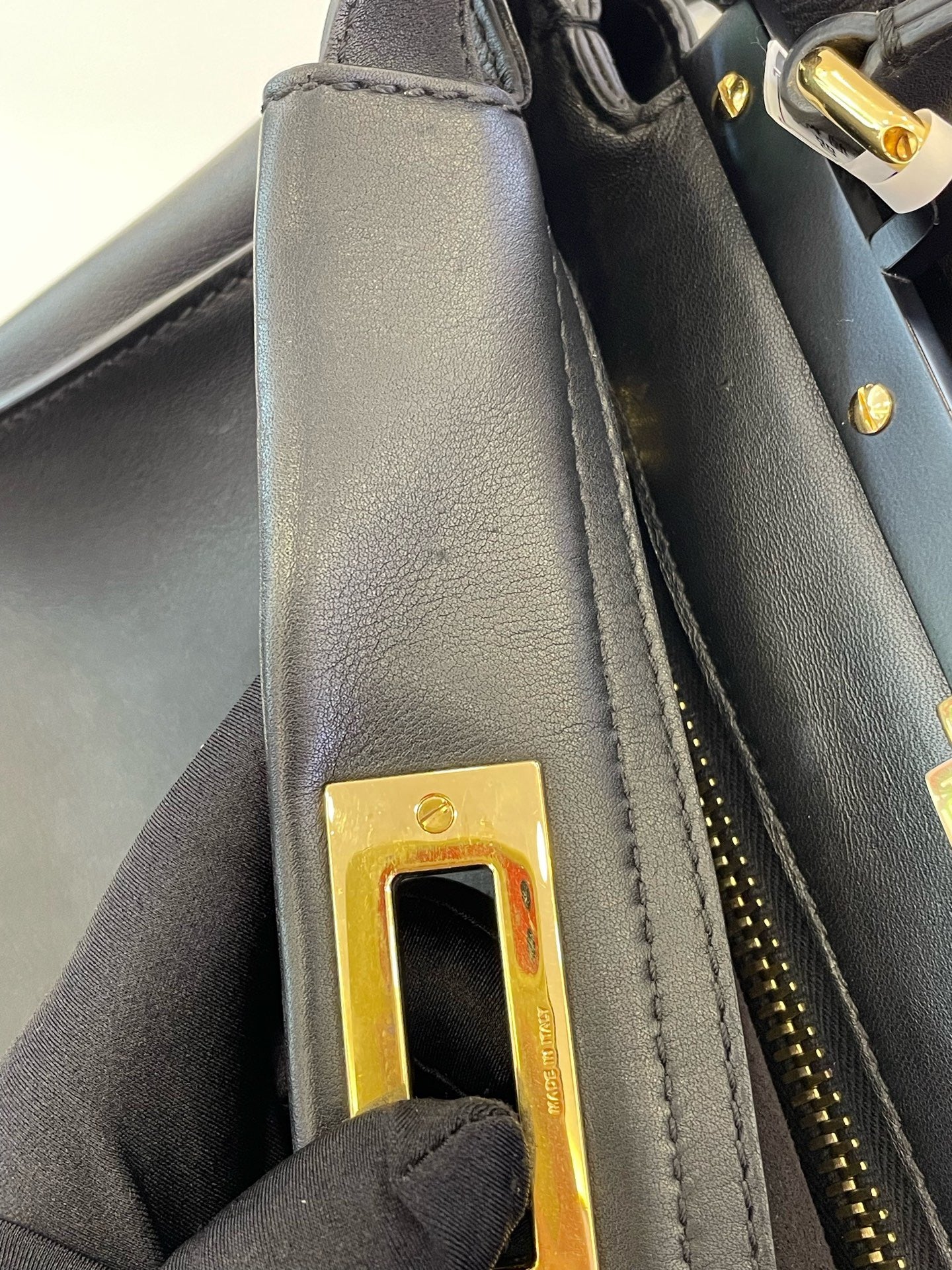 Fendi - Peekaboo - Leather - Black - (medium)