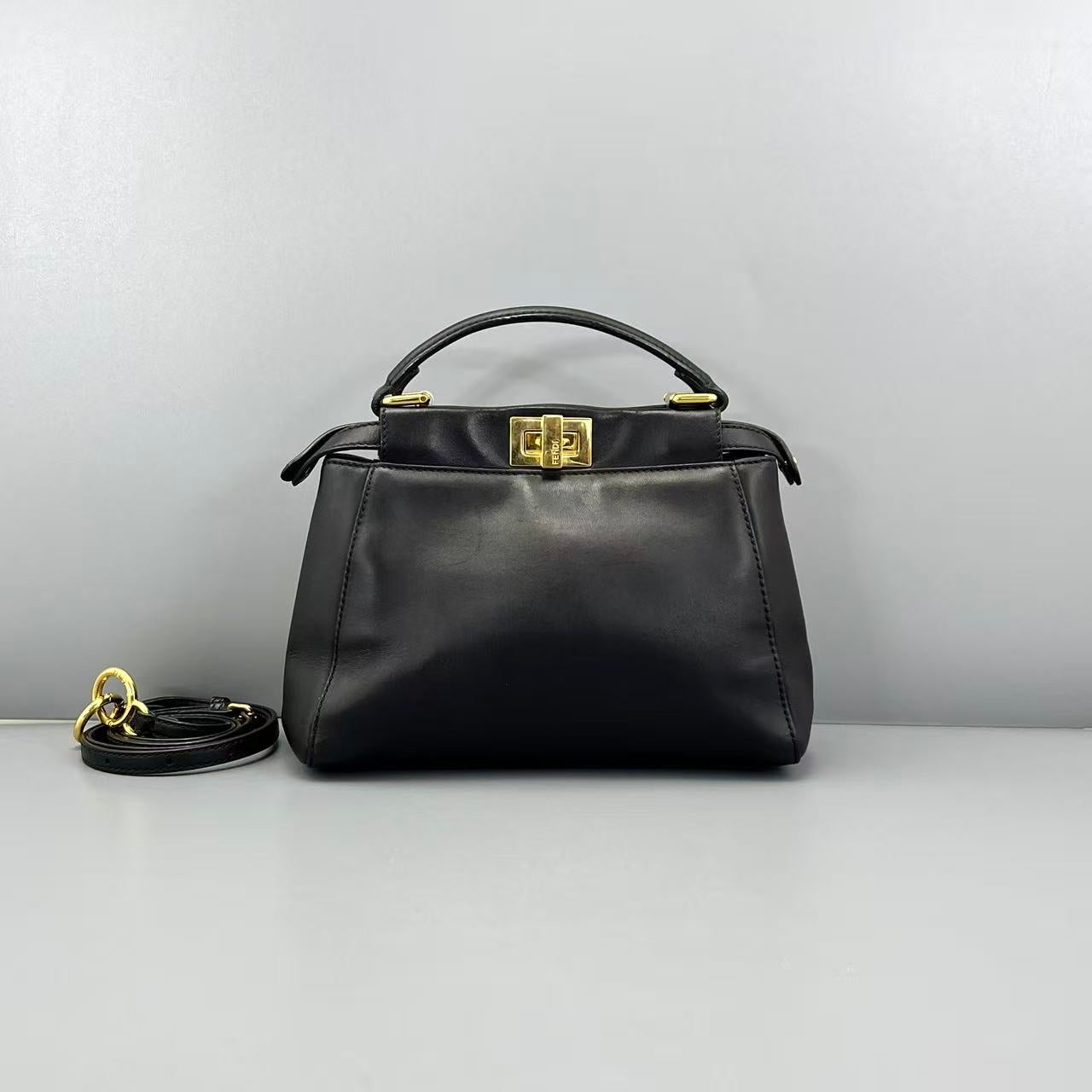 Fendi - Peekaboo - Leather - Black - (small)