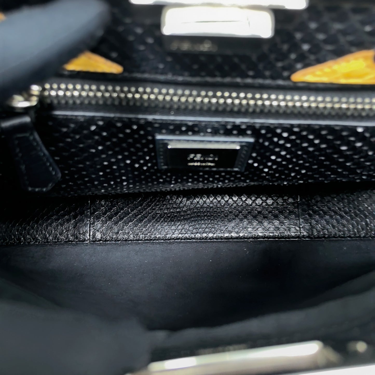 Fendi - Peekaboo - Leather - Black - (small)